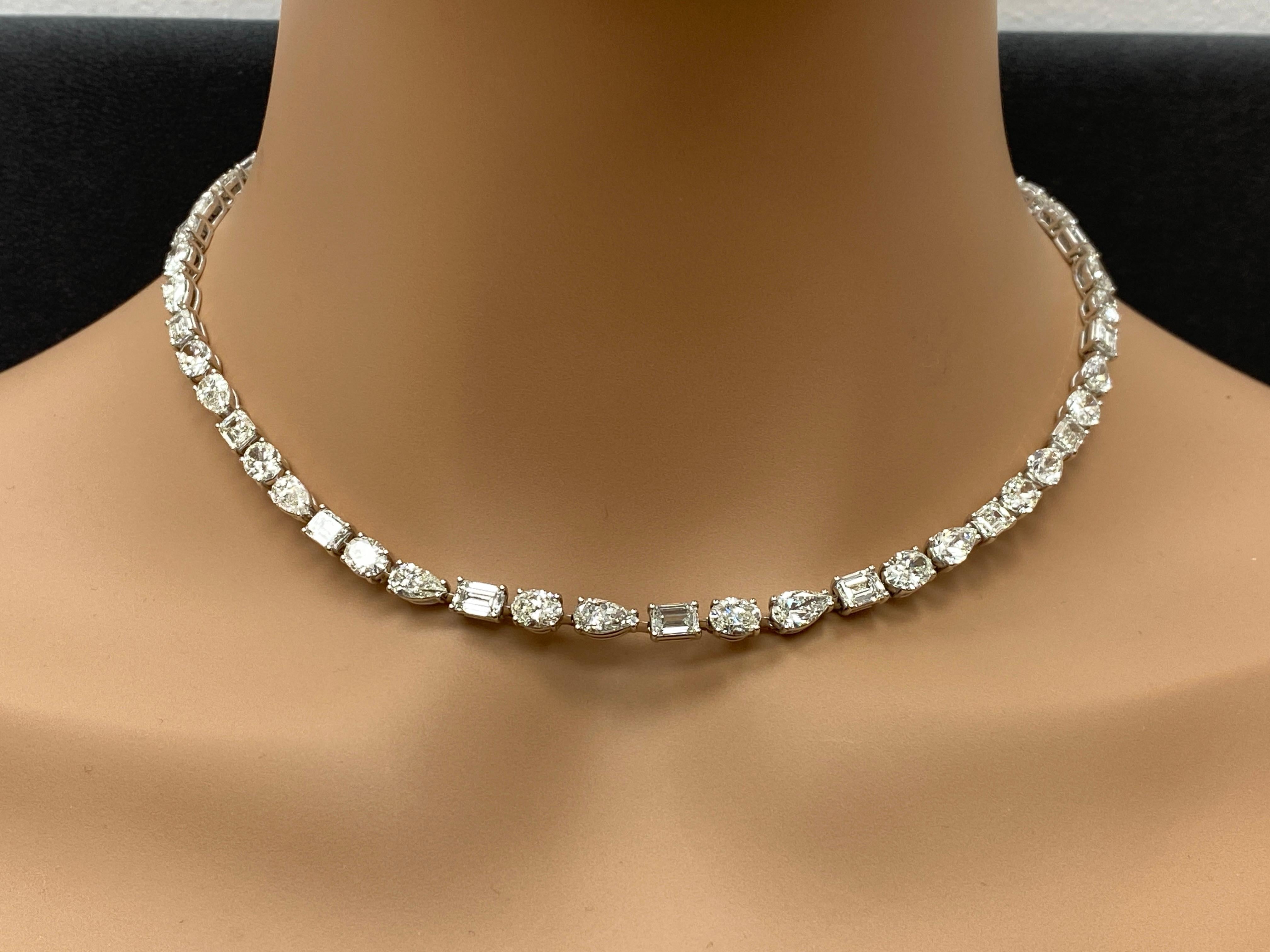 CERTIFICADO Collar de tenis de diamantes multiforma de 28,44 quilates en oro blanco de 18 quilates en venta 2