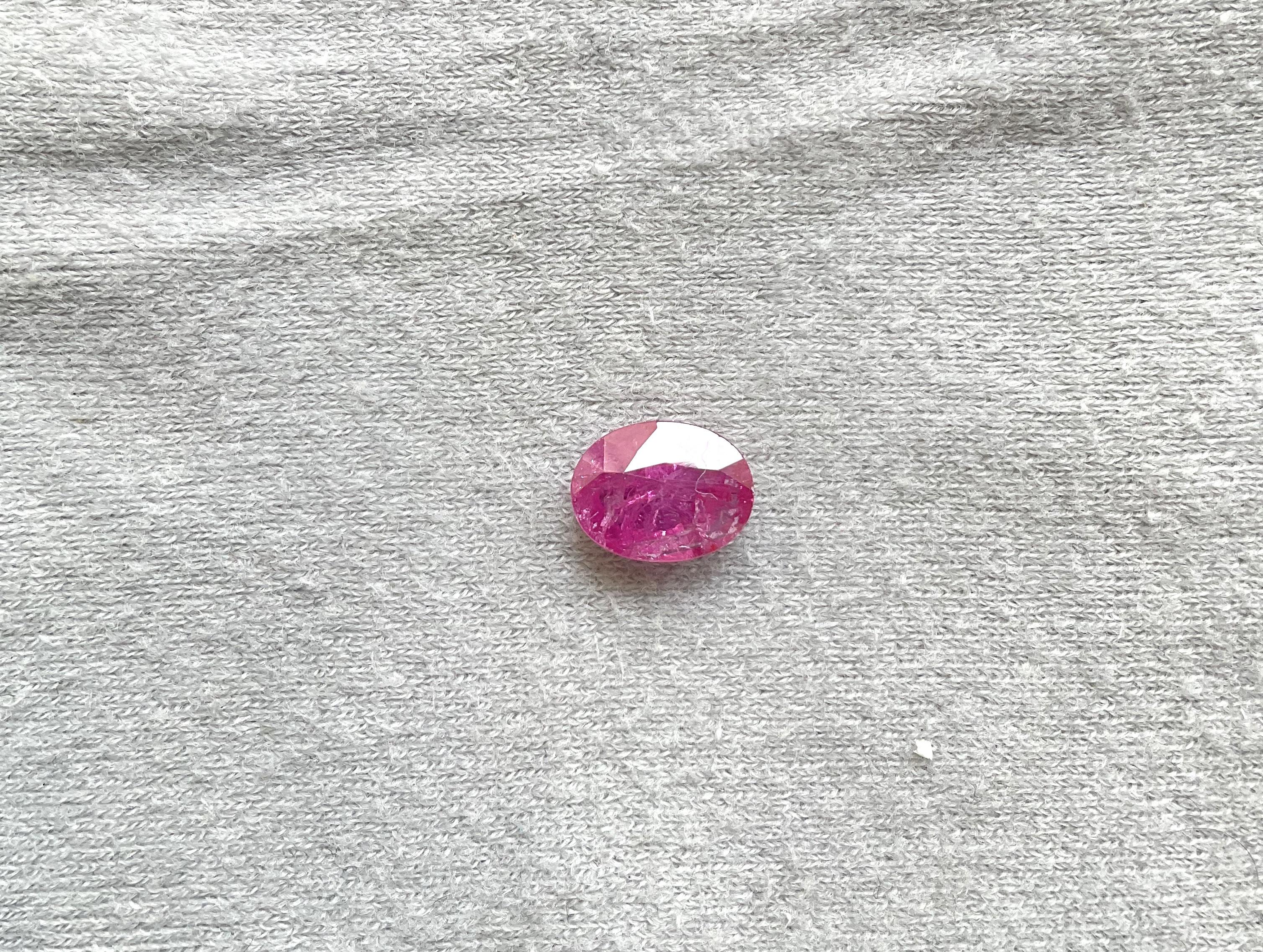 Rubí de Mozambique certificado de 2.87 quilates Piedra tallada facetada ovalada Sin calor Gema natural

Peso: 2,87 quilates
Tamaño: 10x8x3,5 MM
Piezas: 1
Forma: Piedra tallada ovalada facetada