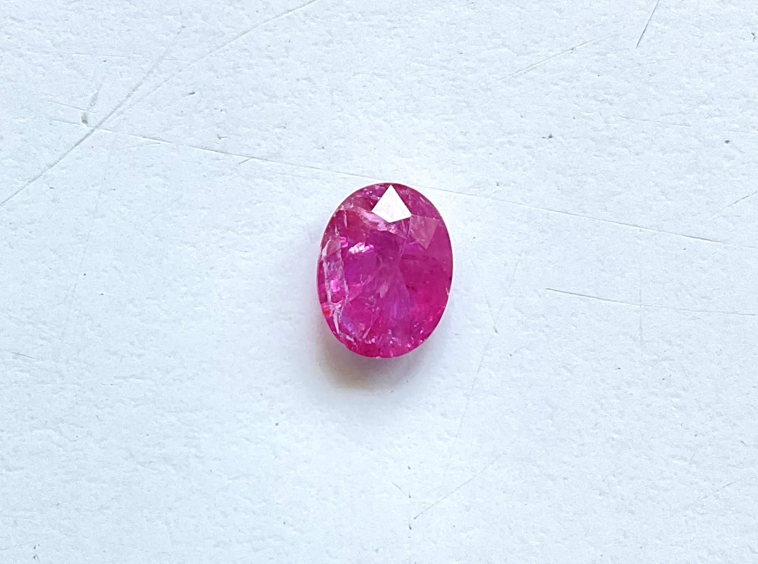 Rubí de Mozambique certificado de 2.87 quilates Piedra tallada facetada ovalada Sin calor Gema natural en venta 1