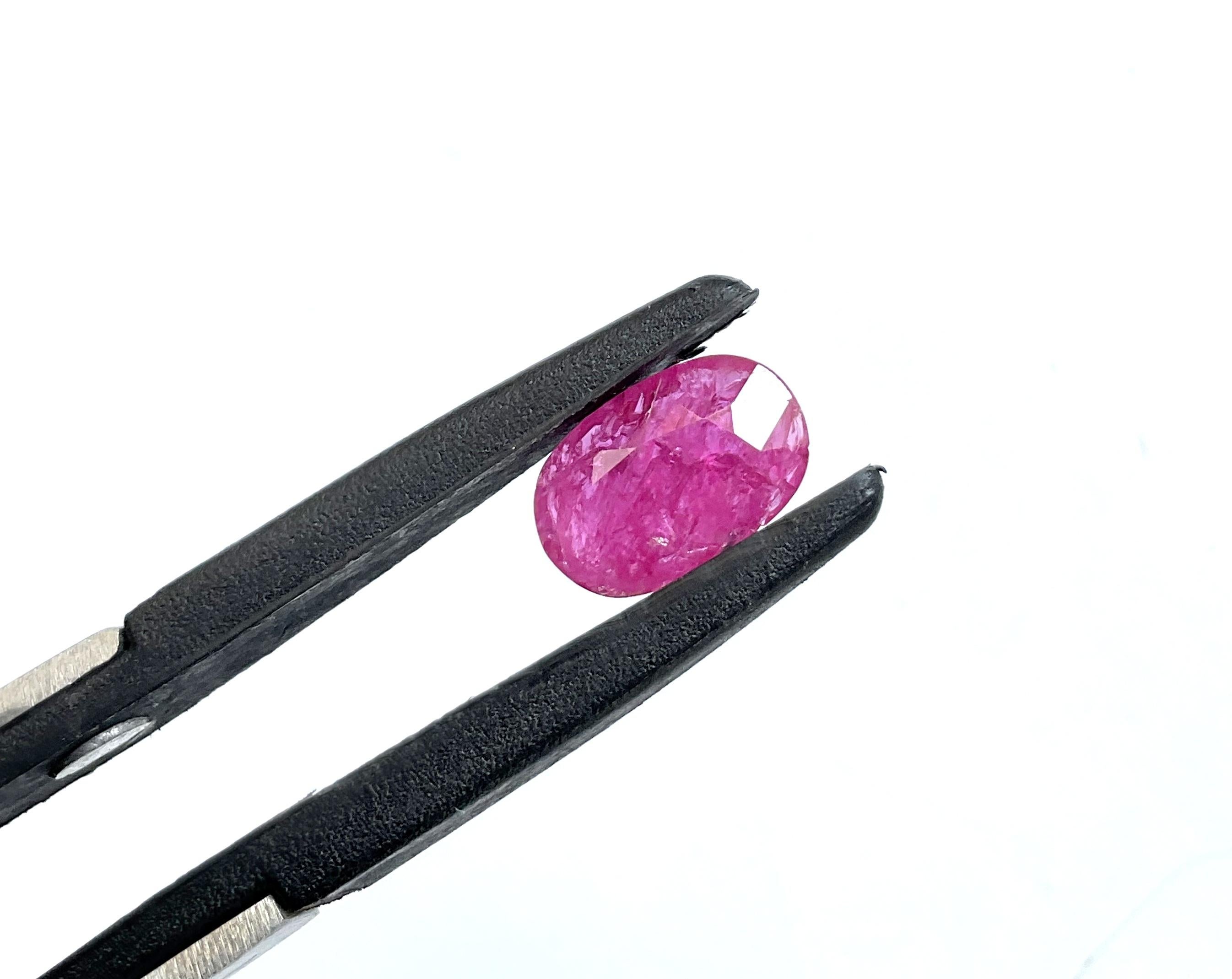Certified 2.88 Carats Mozambique Ruby Oval Faceted Cut stone No Heat Natural Gem For Sale 1