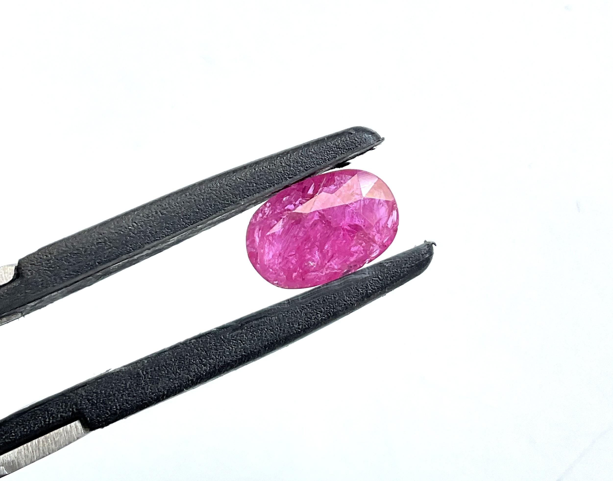 Certified 2.88 Carats Mozambique Ruby Oval Faceted Cut stone No Heat Natural Gem For Sale 2