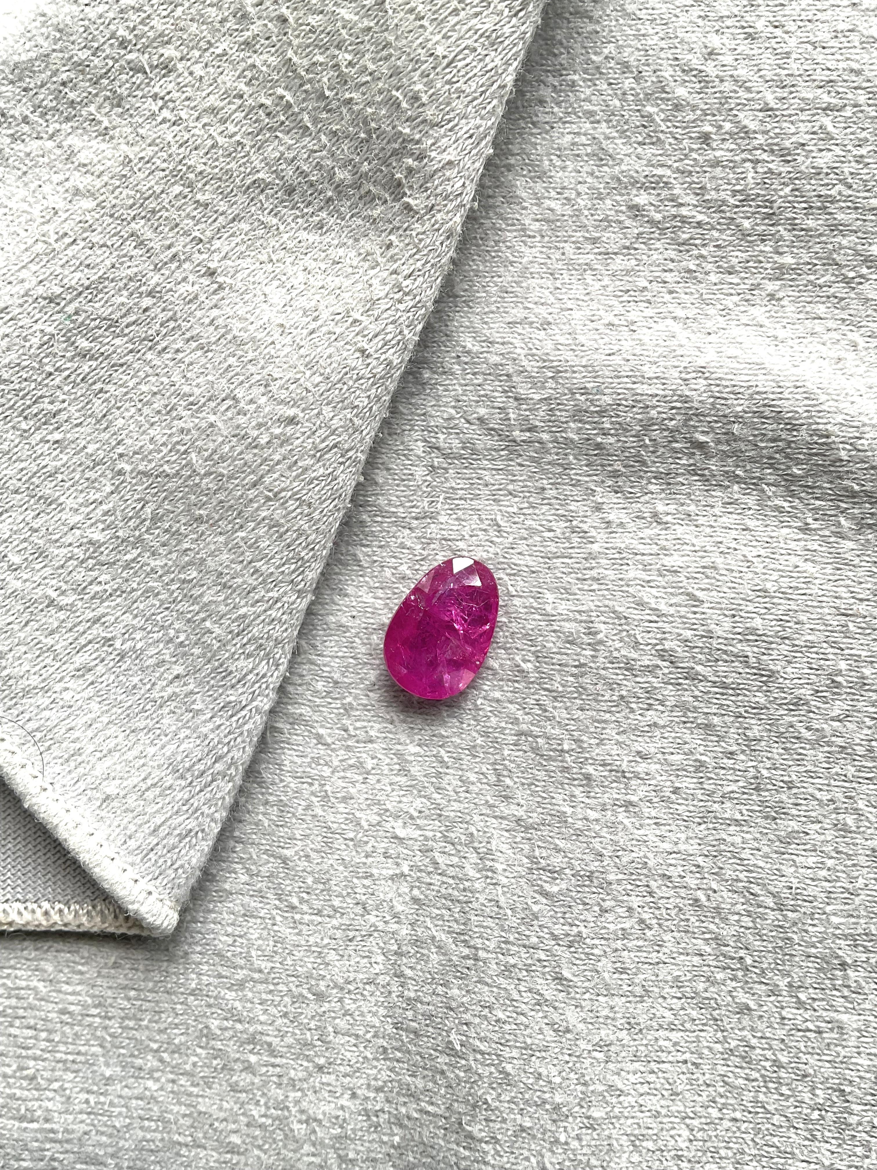 Rubí de Mozambique certificado de 2,89 quilates Piedra tallada facetada de pera Gema natural sin calor Corte oval en venta