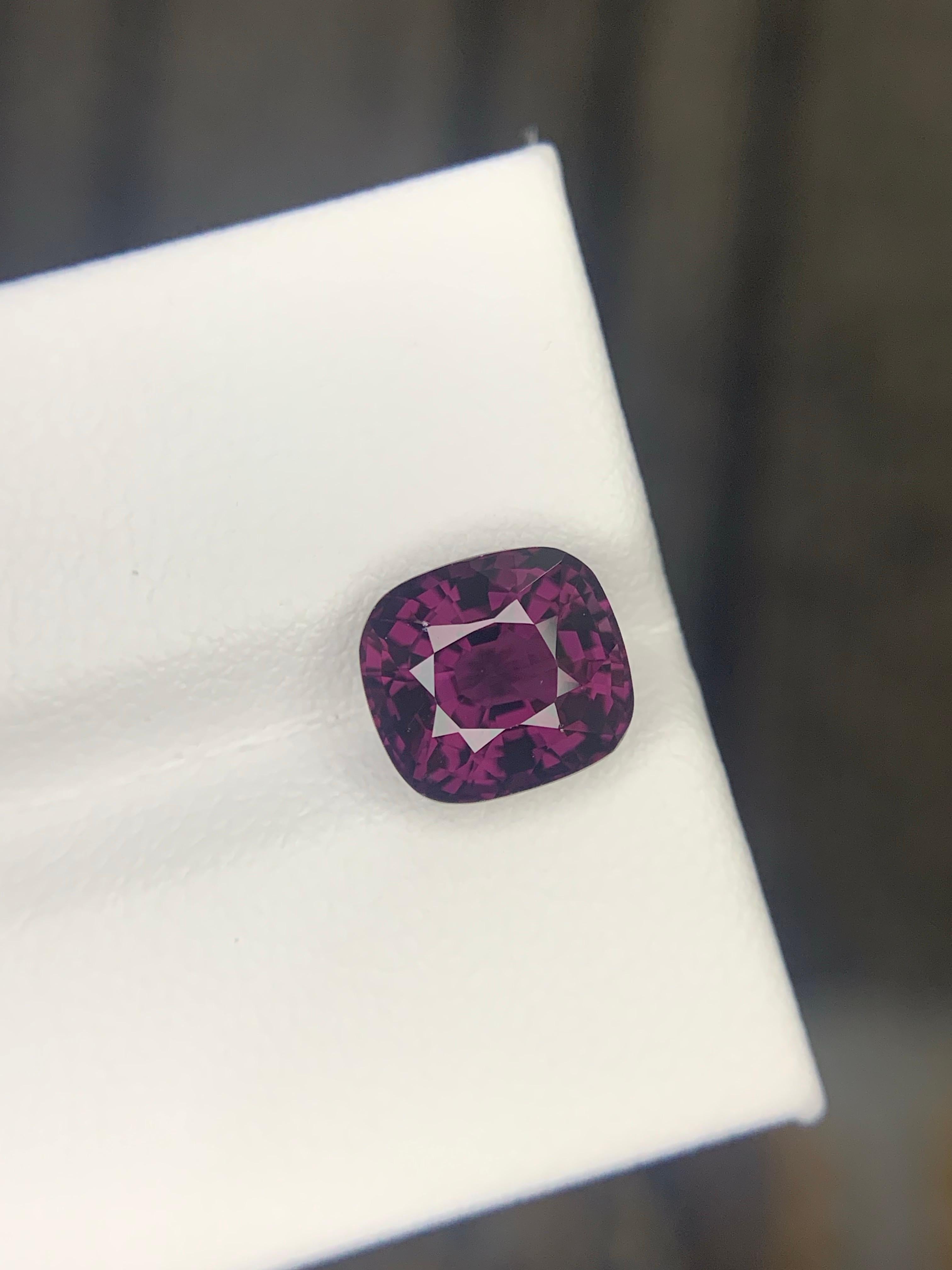 Certified 2.92 Carat Natural Loose Purple Spinel Gemstone From Tanzania en vente 5