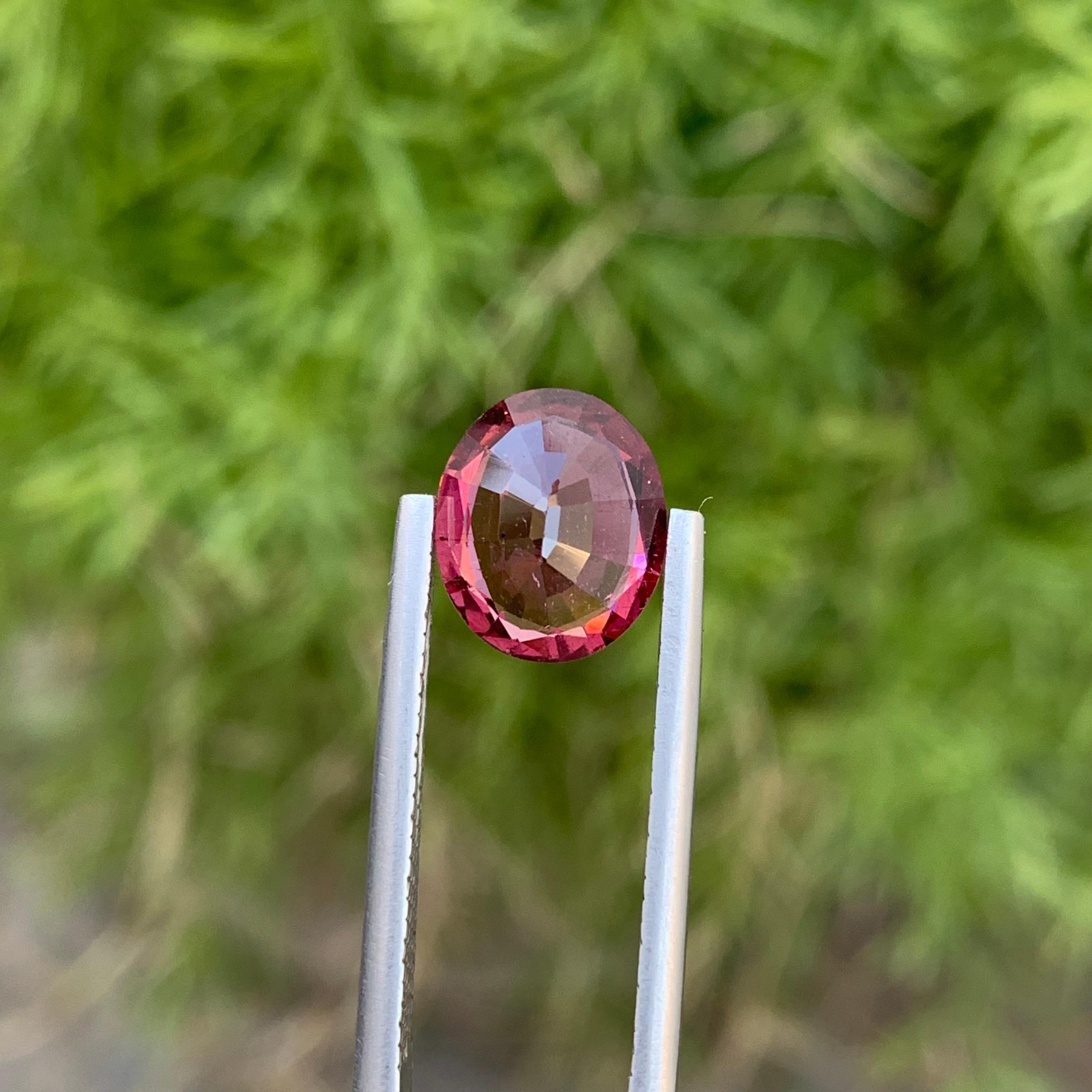 Garnet rhodolite naturel non serti de 2,95 carats certifié pour la bijouterie  en vente 2