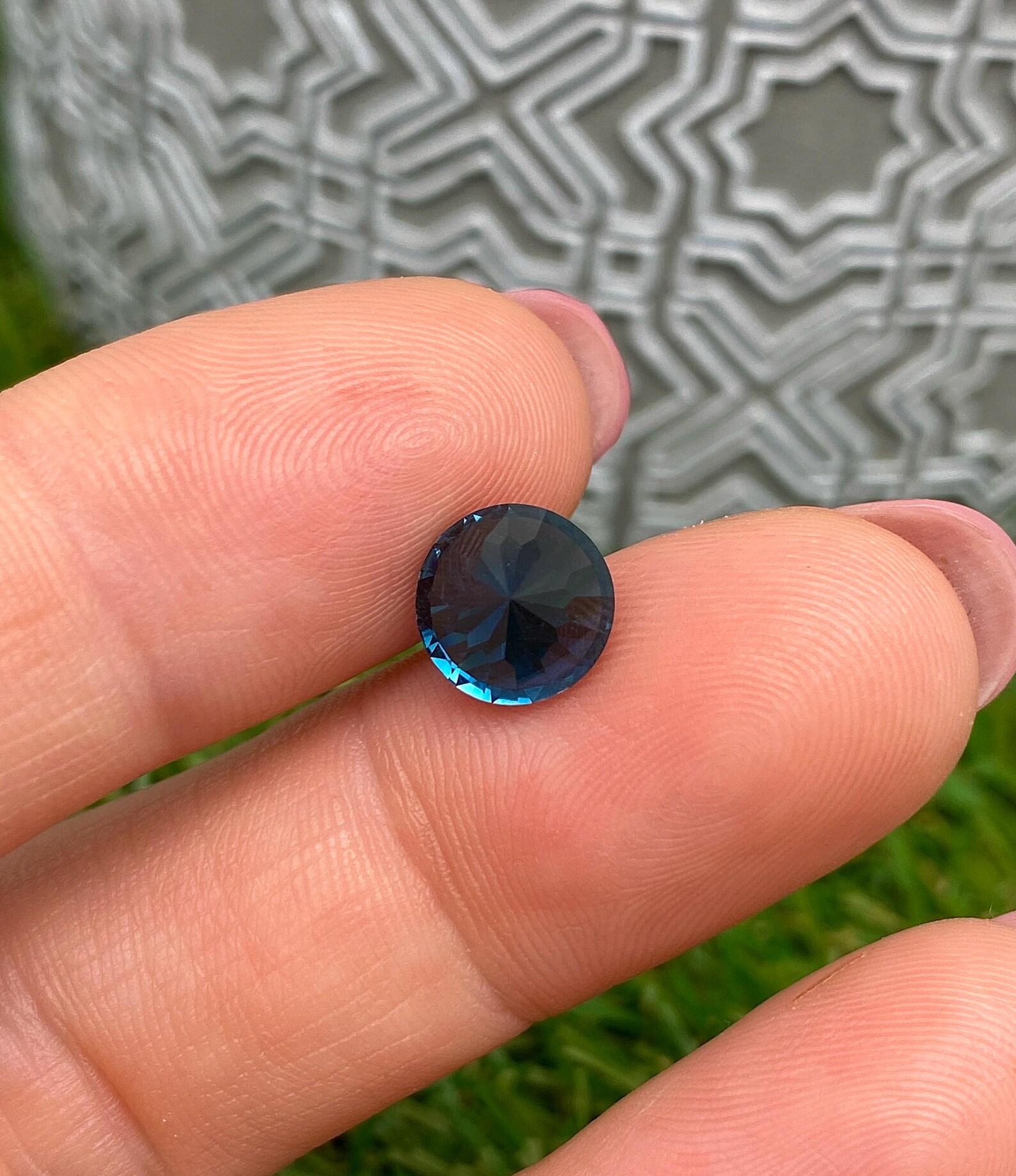 Gemma certificata di Indicolite tormalina naturale da 2.99 carati, taglio rotondo, Nigeria in vendita 2