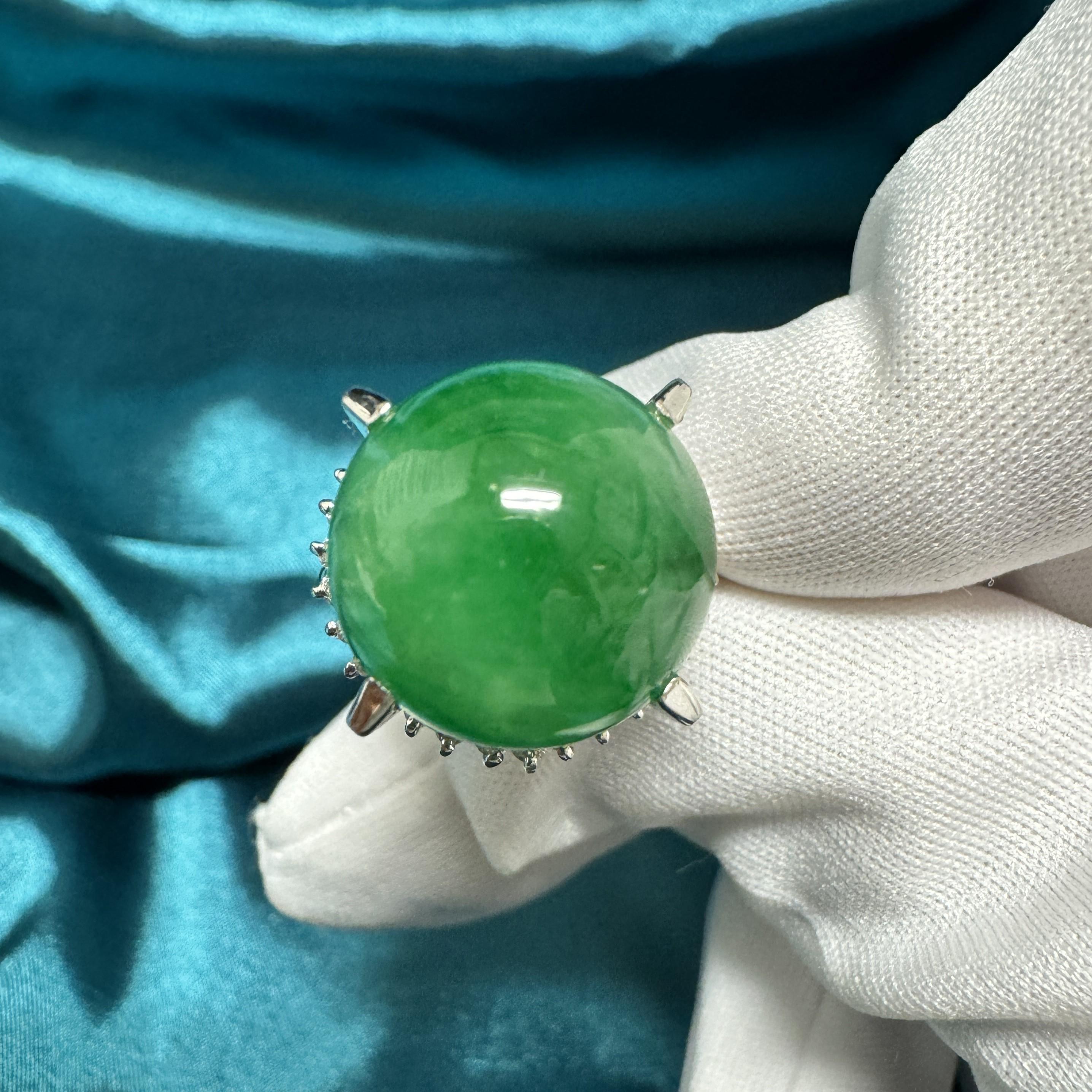 Certified 30 Carat Untreated Jadeite Jade & Diamond Platinum Ring For Sale 3