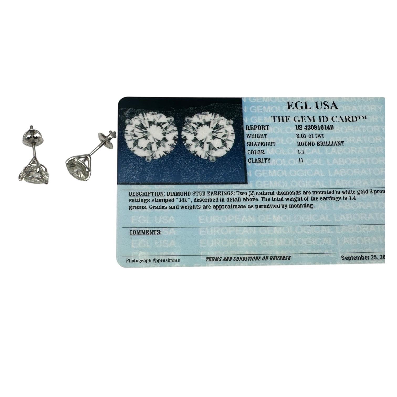 Boucles d'oreilles en diamant certifié 3.01 carat total 14kt screwbacks en vente 1