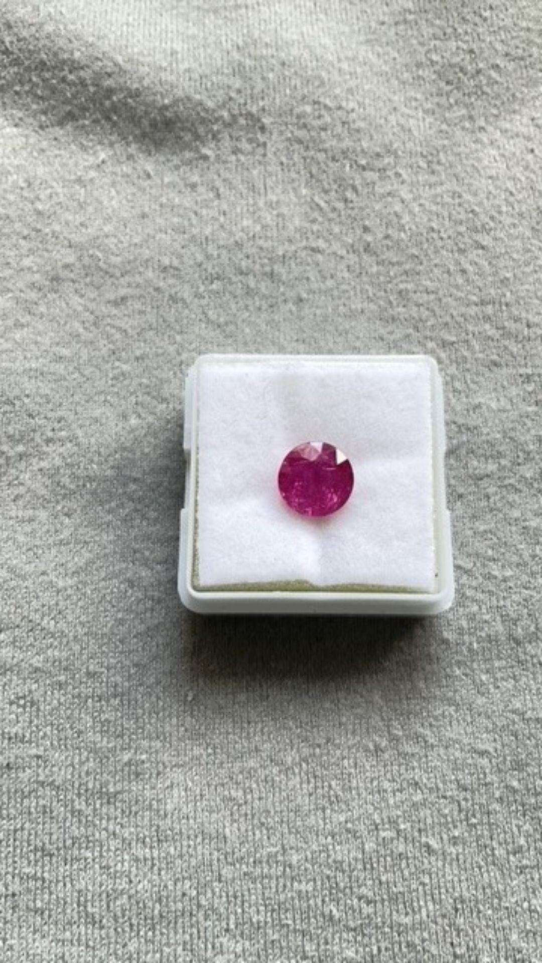 Round Cut Certified 3.02 Carats Mozambique Ruby Round Faceted Cutstone No Heat Natural Gem For Sale