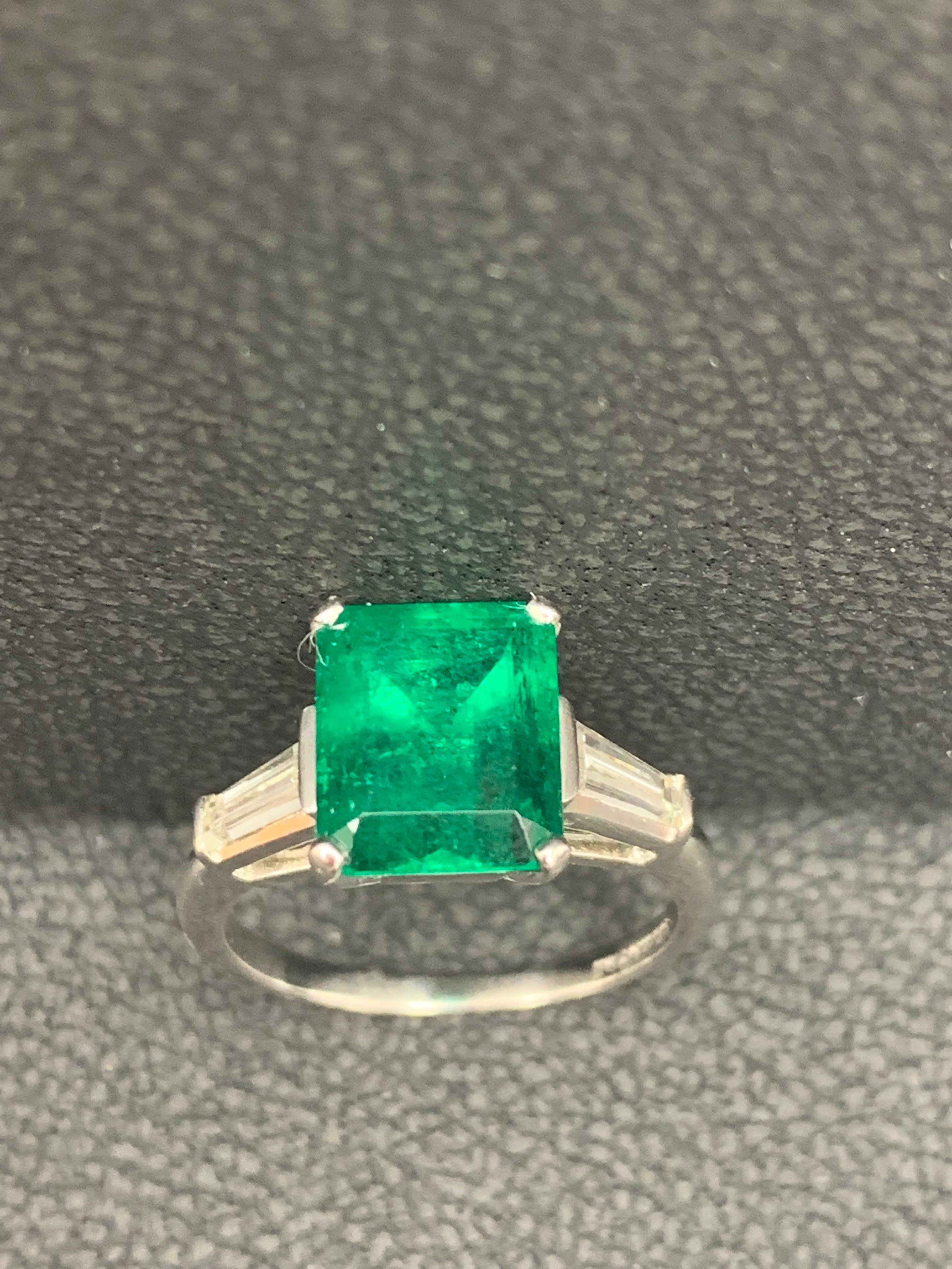 Certified 3.04 Carat Emerald Cut Columbian Emerald Diamond Ring For Sale 6