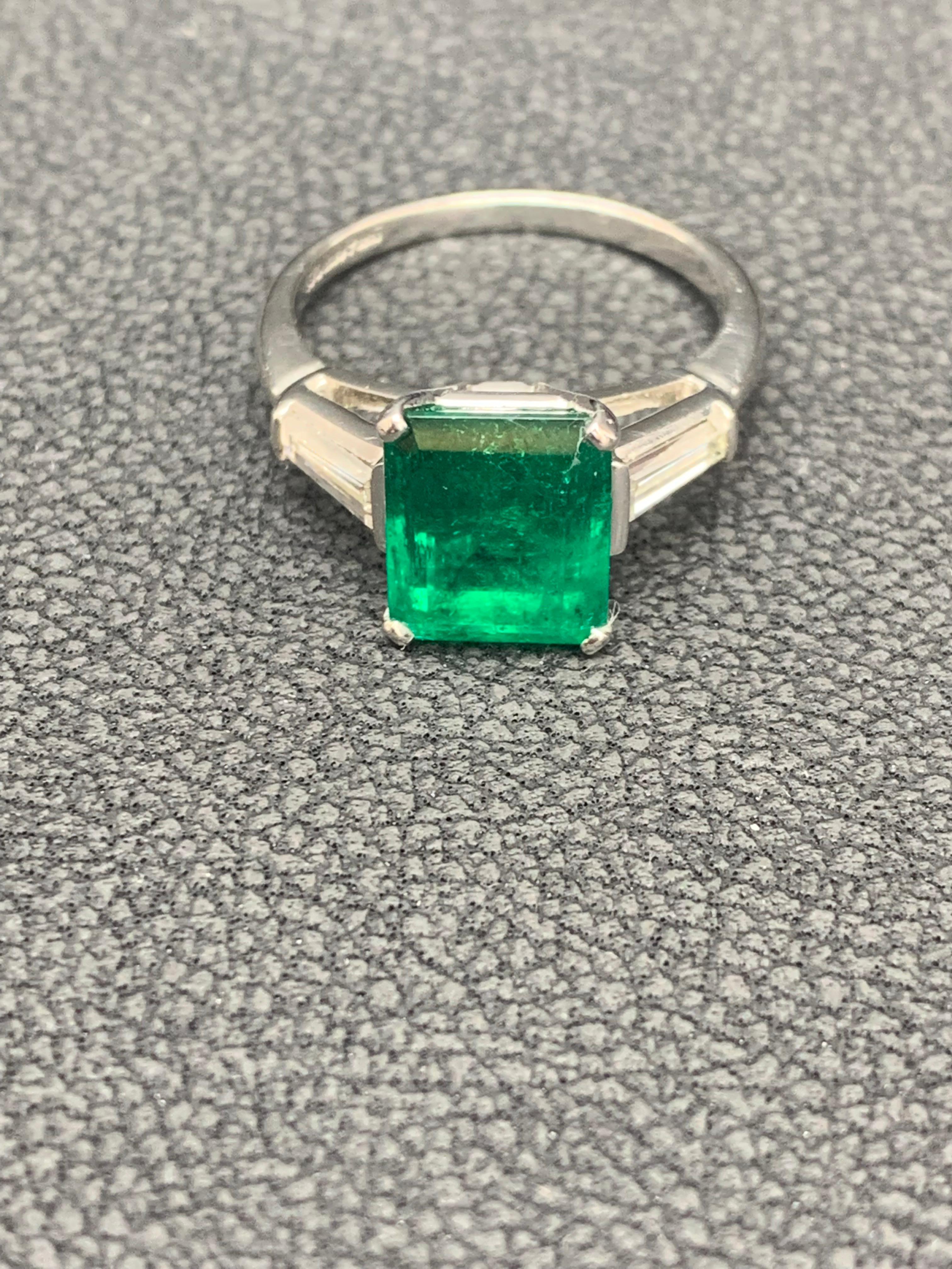 Certified 3.04 Carat Emerald Cut Columbian Emerald Diamond Ring For Sale 1