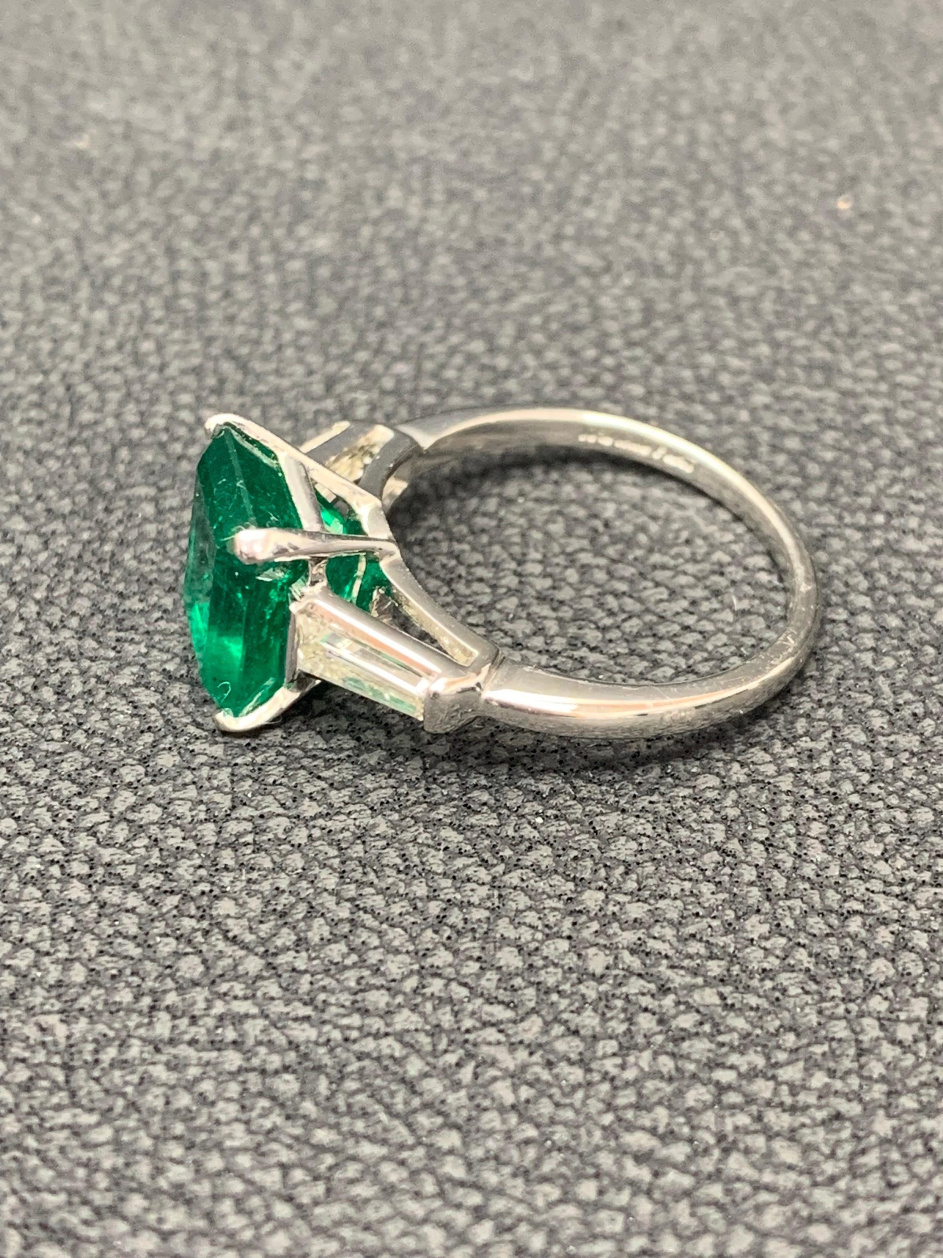 Certified 3.04 Carat Emerald Cut Columbian Emerald Diamond Ring For Sale 2