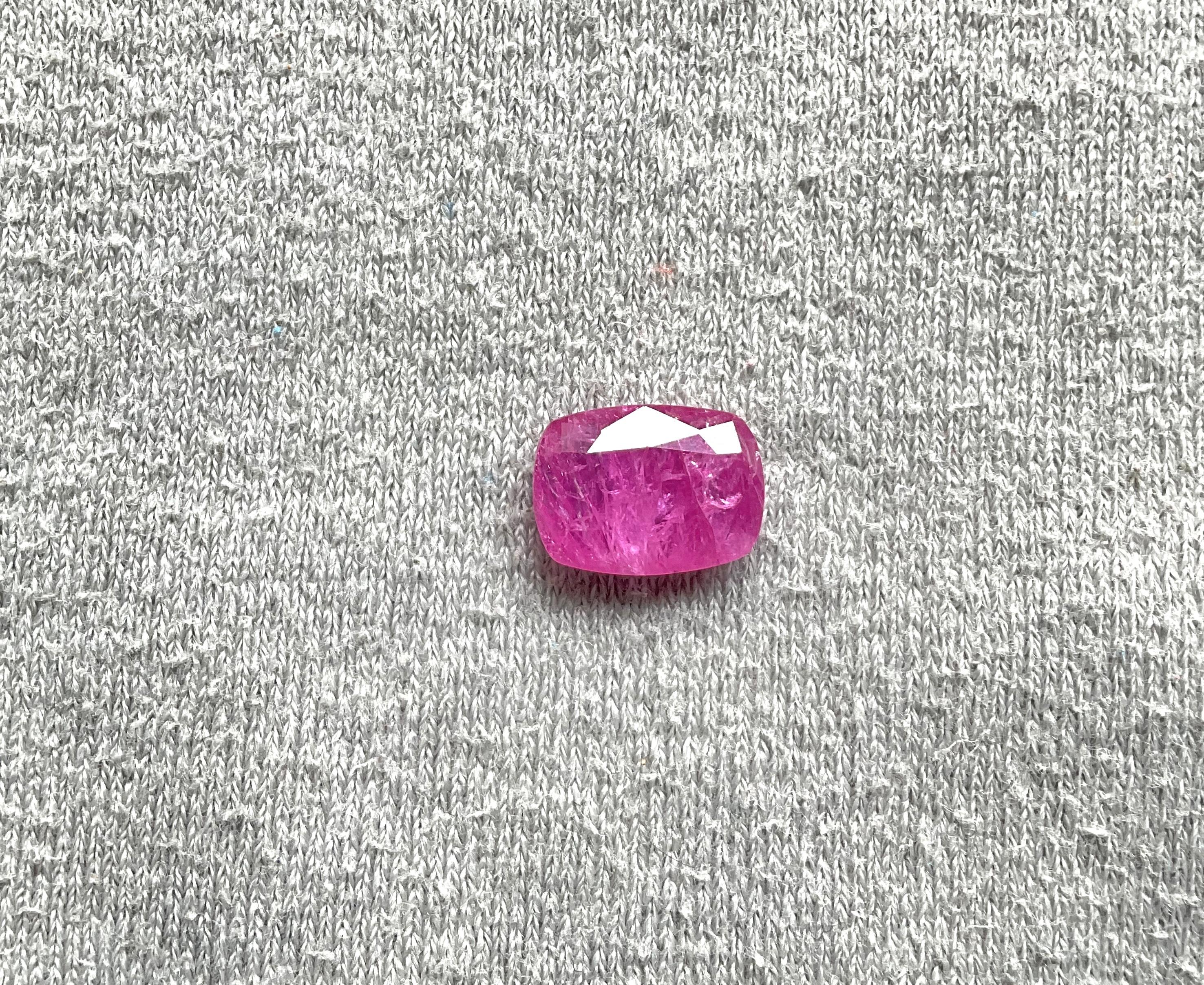 Certified 3.04 Carats Mozambique Ruby Cushion Faceted Cut stone No Heat Natural In New Condition For Sale In Jaipur, RJ