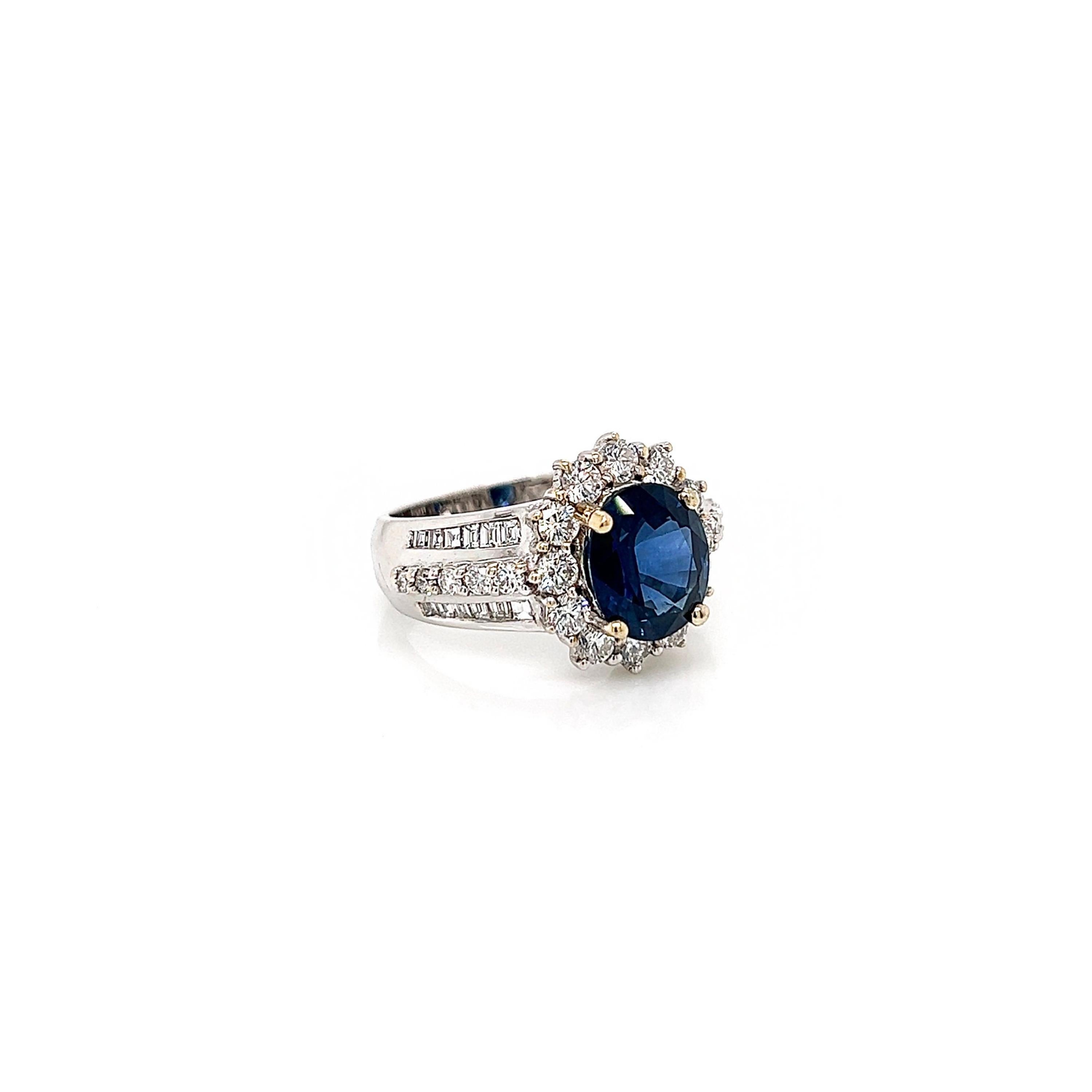 Oval Cut Certified 3.05 Carat Halo Blue Sapphire & 1.3 Ct Diamond Antique Engagement Ring For Sale