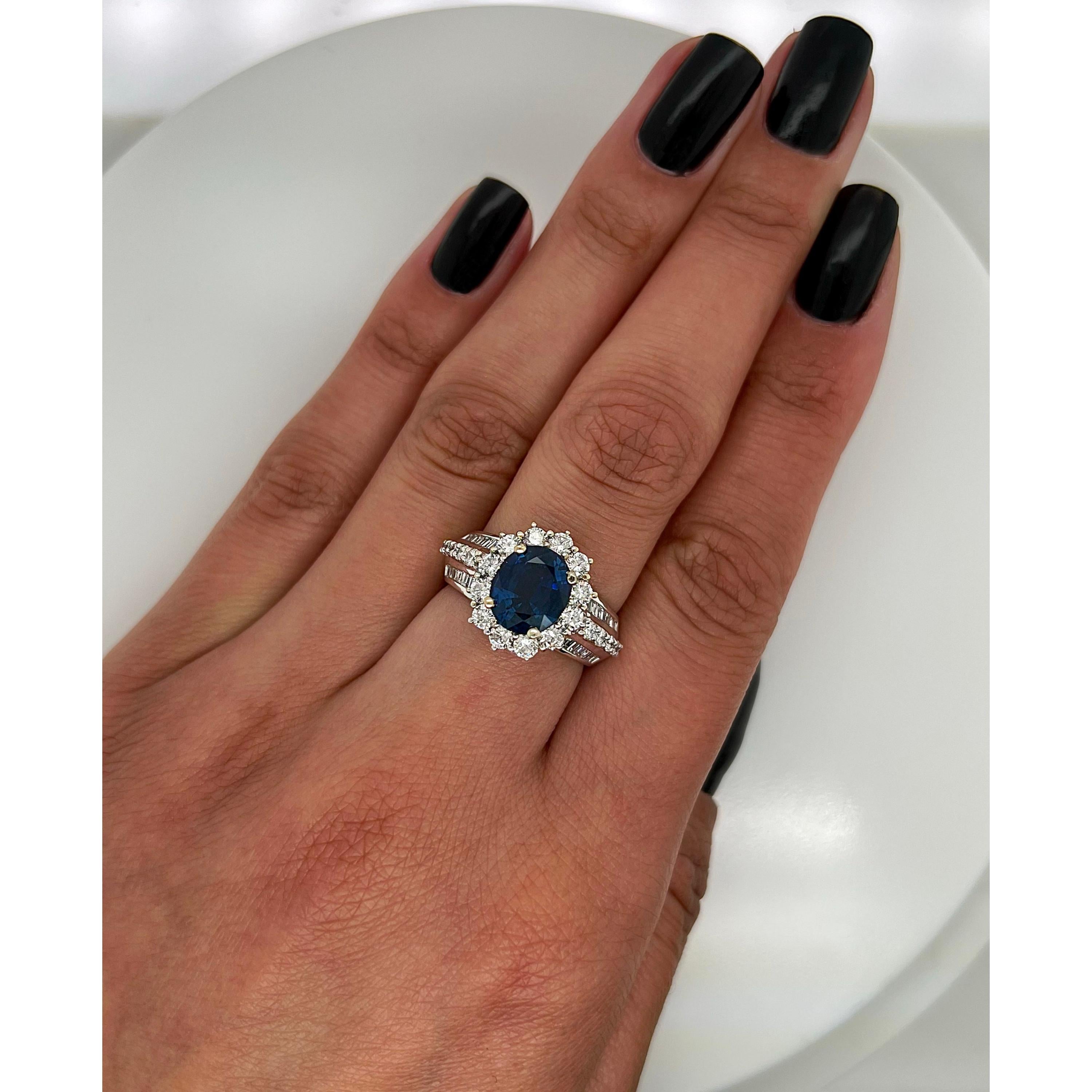 Certified 3.05 Carat Halo Blue Sapphire & 1.3 Ct Diamond Antique Engagement Ring In New Condition For Sale In Orlando, Florida