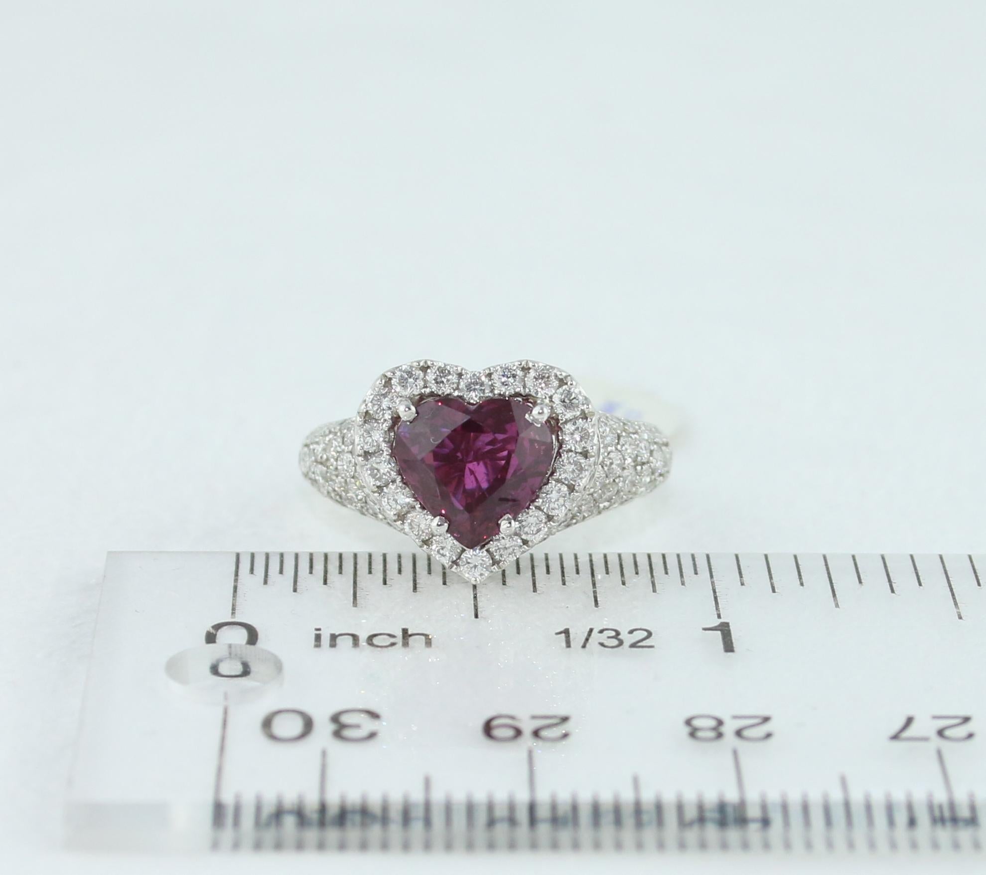 Certified 3.05 Carat No Heat Purple Sapphire Diamond Gold Heart Ring For Sale 3