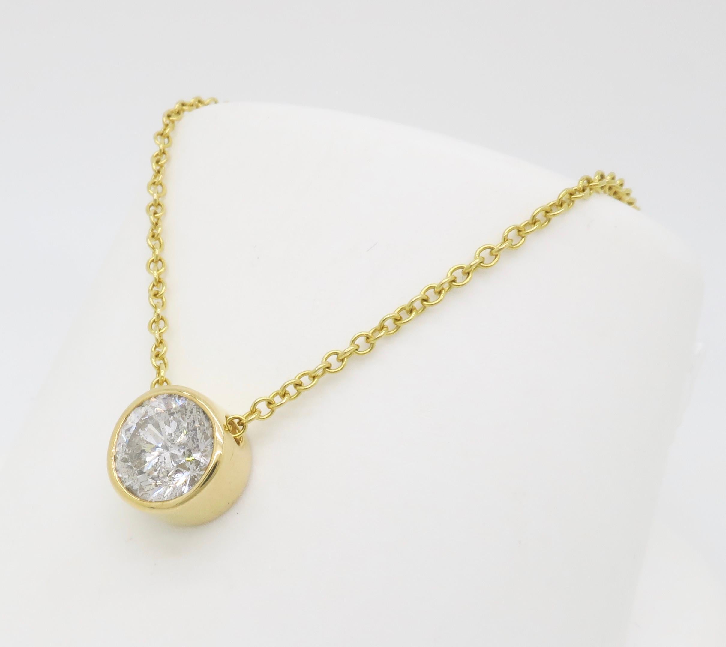 Taglio rotondo Collana con ciondolo solitario di diamanti taglio Brilliante rotondo certificato 3.05CT in vendita