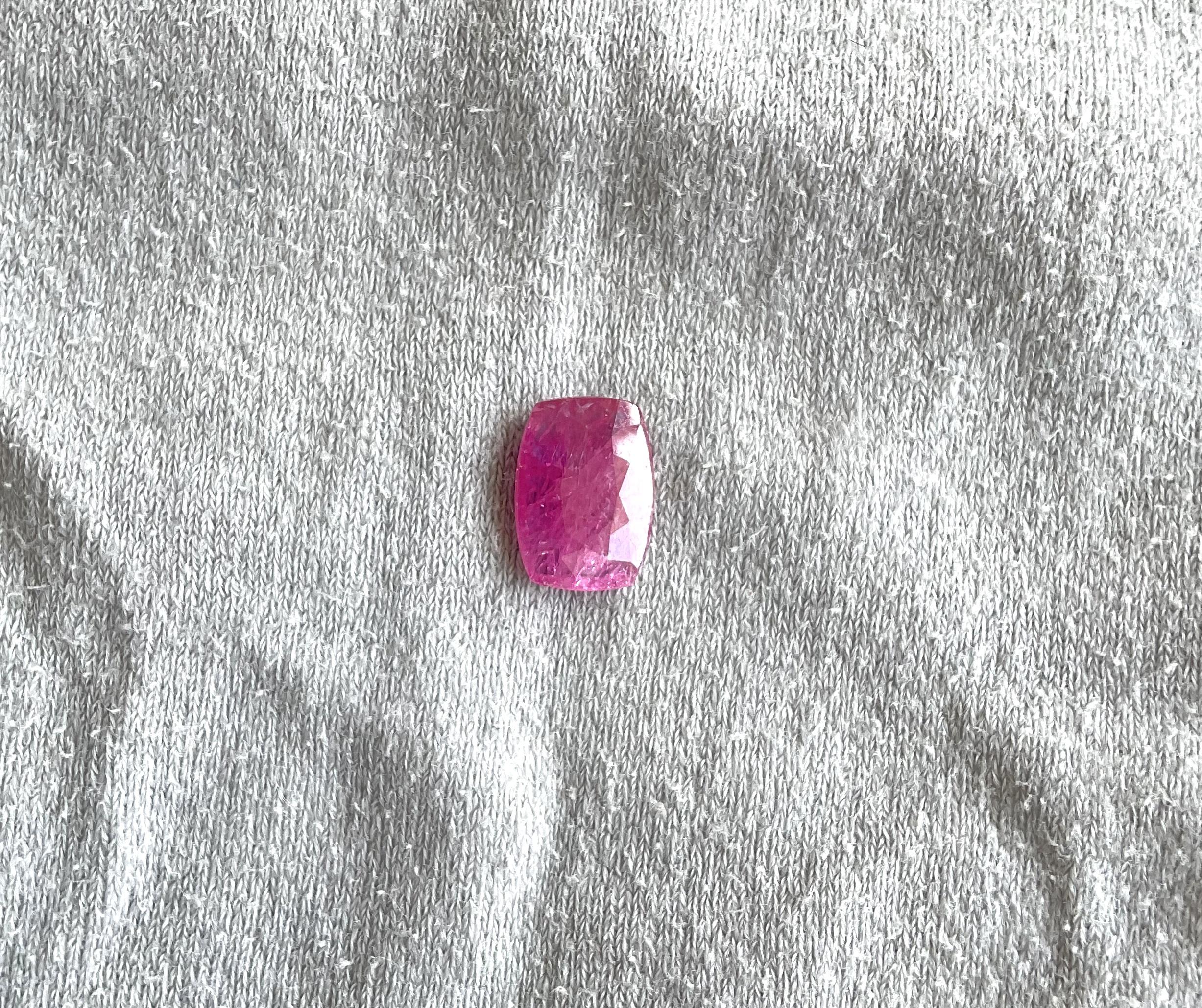 Certified 3.09 Carats Mozambique Ruby Cushion Faceted Cut stone No Heat Natural In New Condition In Jaipur, RJ