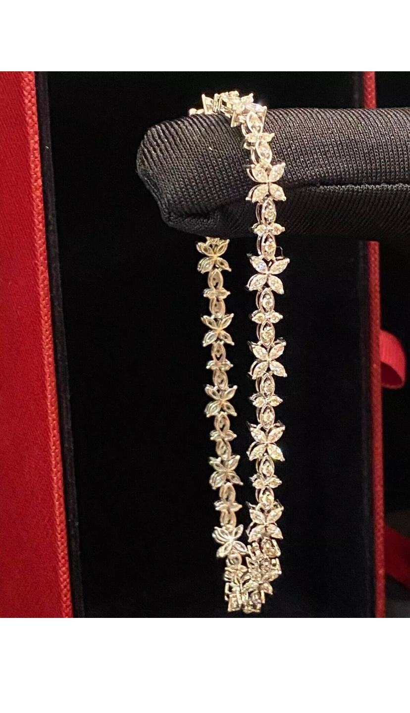 Women's Certified 3.12 Carats Marquise/Round Shape Diamonds 18K Gold Bracelet For Sale
