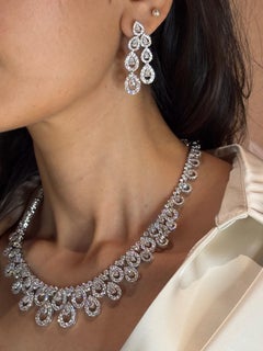 Certified 31.27 Carat Diamond and 18K White Gold Earring and Necklace Suite