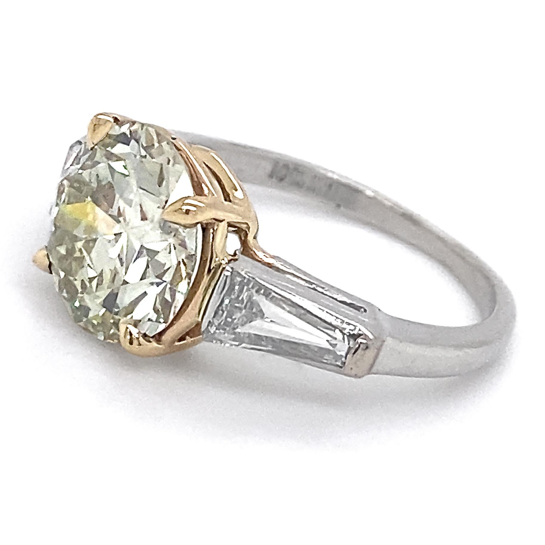 Certified 3.16 Carat Transitional Cut Diamond in Platinum & Gold 3-Stone Ring 5