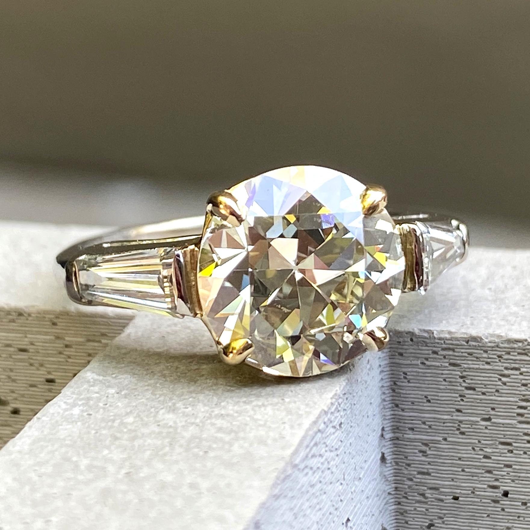 Certified 3.16 Carat Transitional Cut Diamond in Platinum & Gold 3-Stone Ring In Excellent Condition In Sherman Oaks, CA