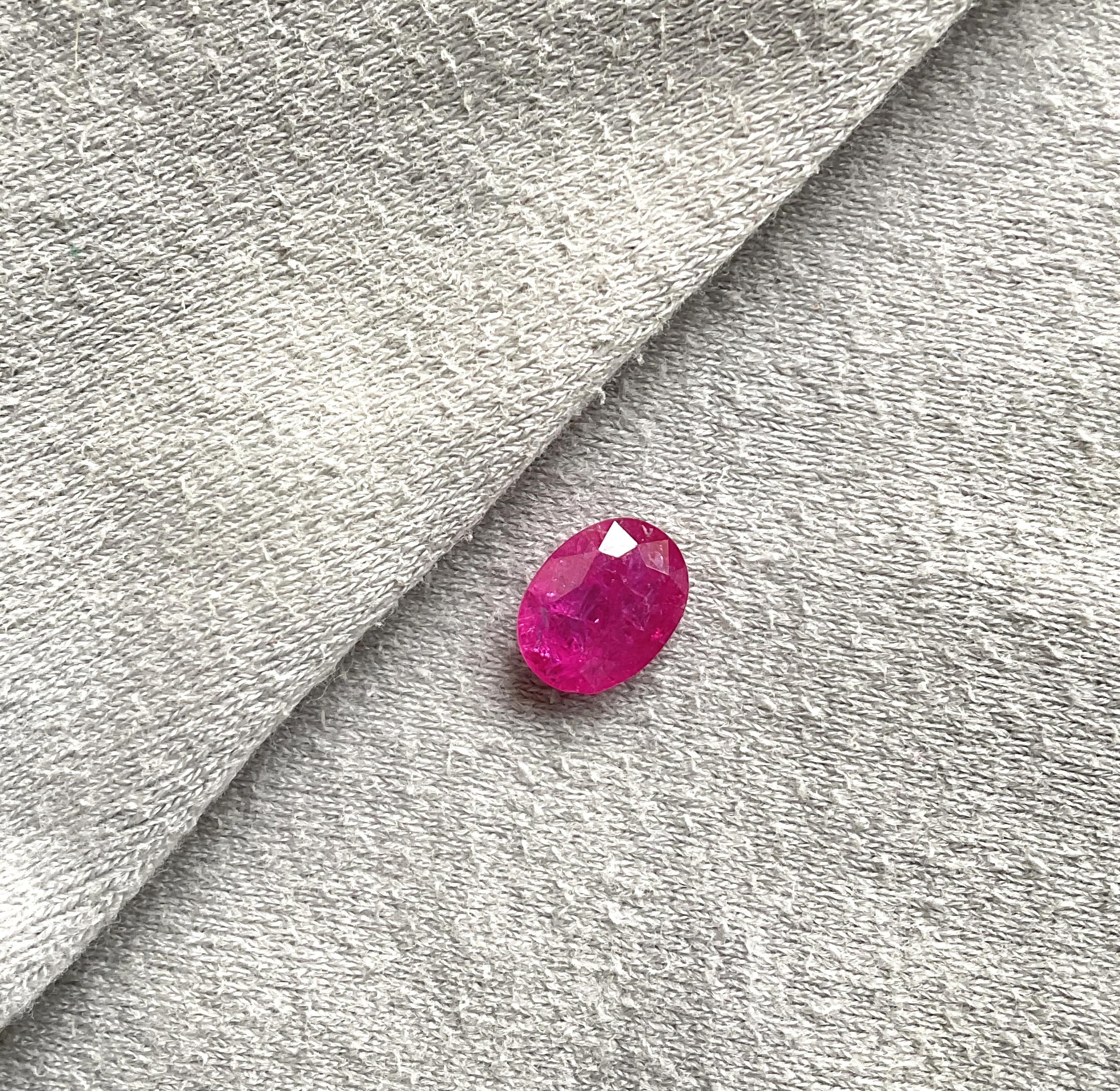 Oval Cut Certified 3.16 Carats Mozambique Ruby Oval Faceted Cutstone No Heat Natural Gem For Sale