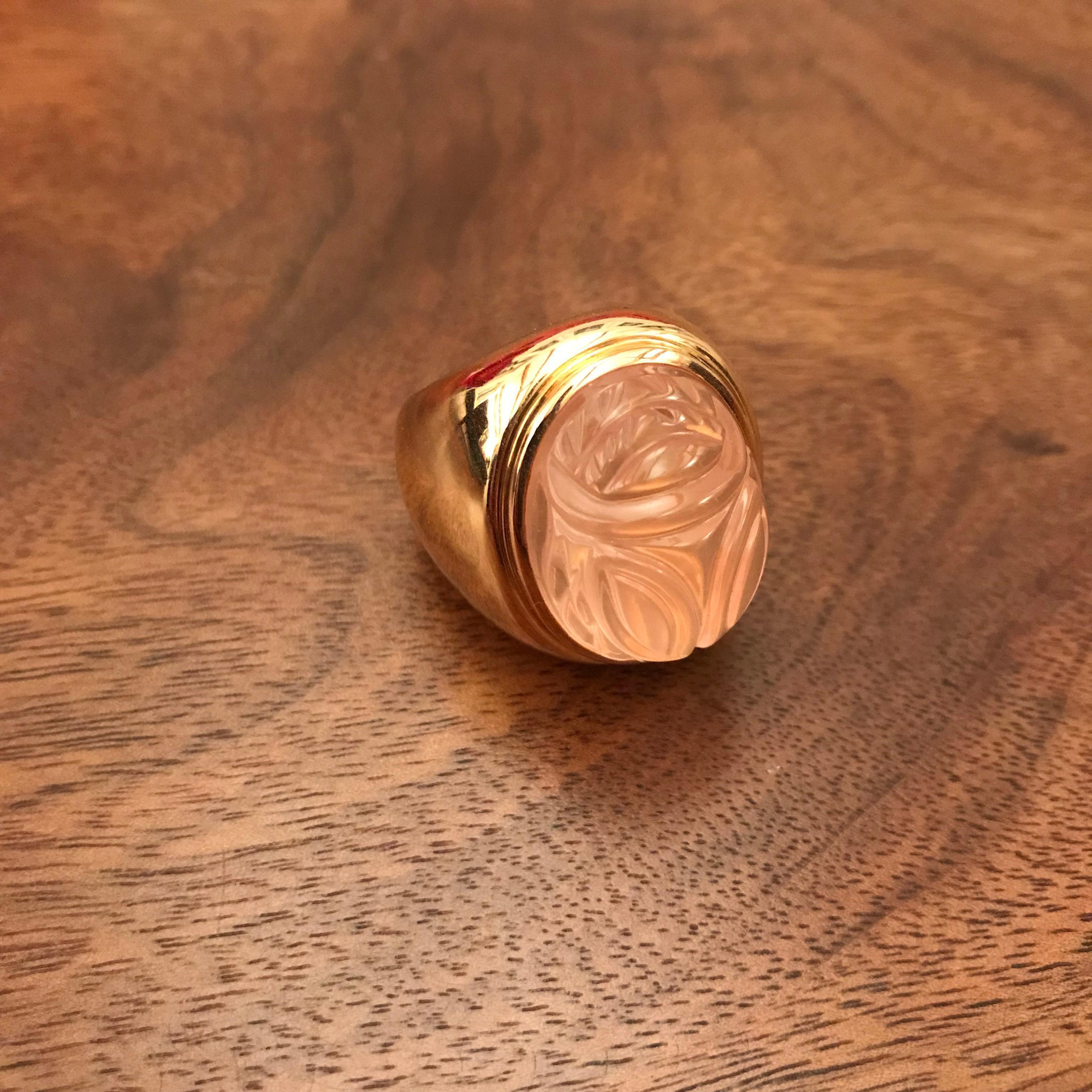 Egyptian Revival Certified 31.70 Carat Rose Quartz Scarab Ring For Sale