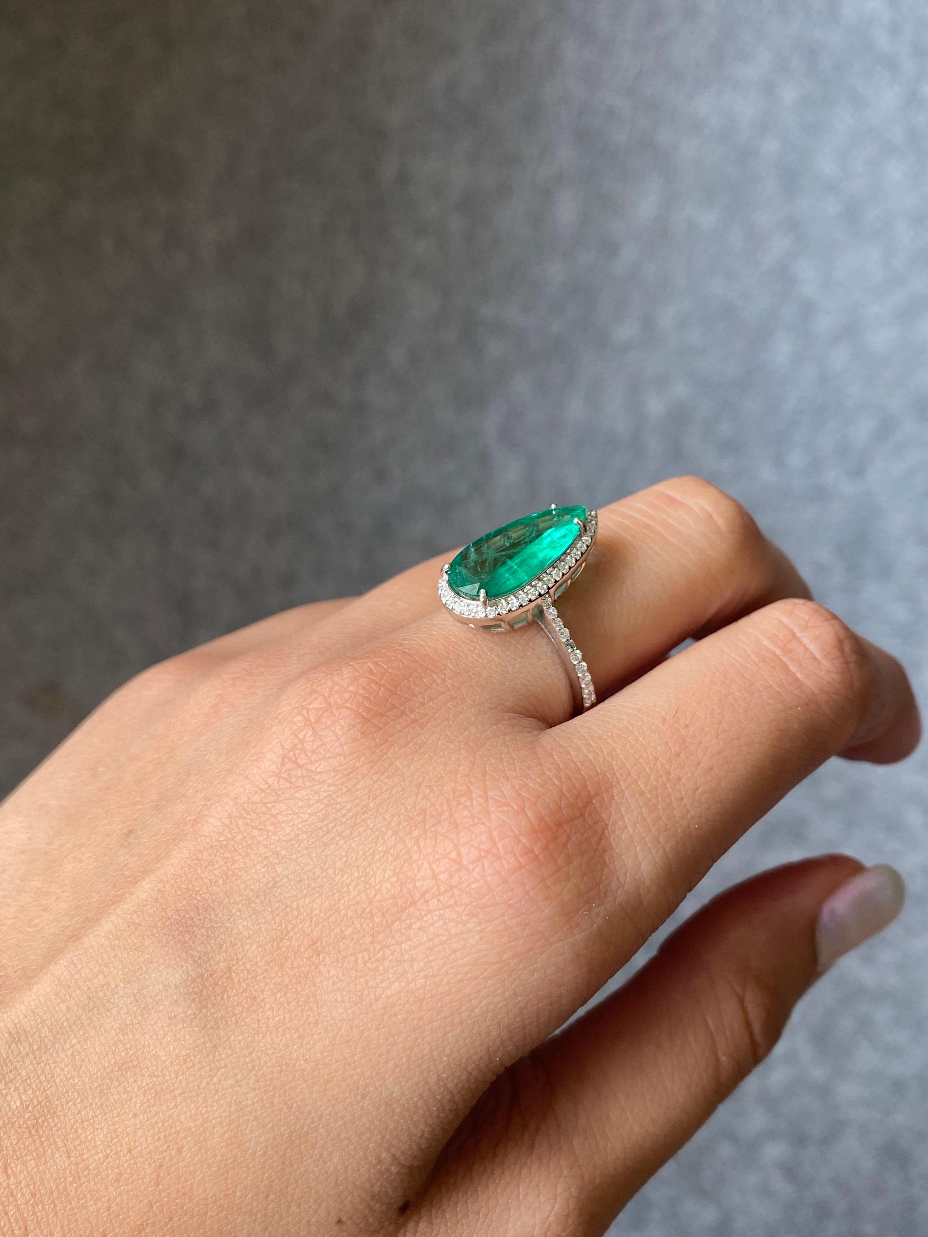 emerald ring engagement