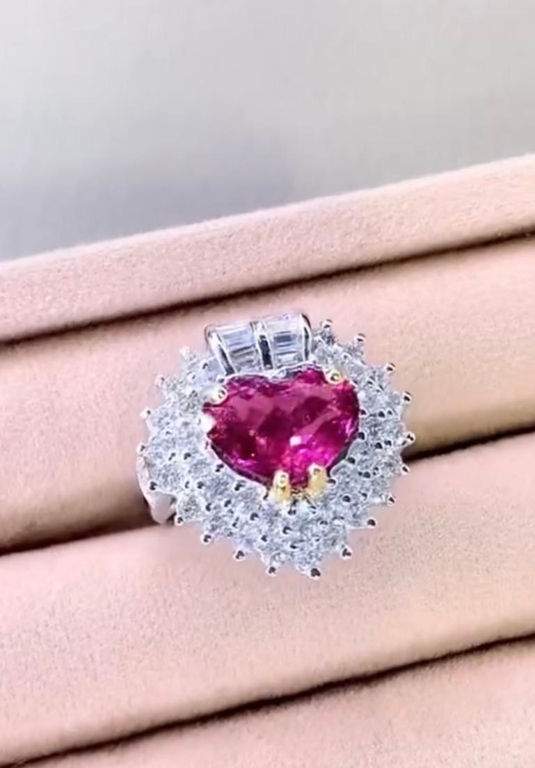 Certified 3.20 Carat Rubellite Tourmaline 1.90 Ct Diamonds 18K Gold Ring For Sale 4