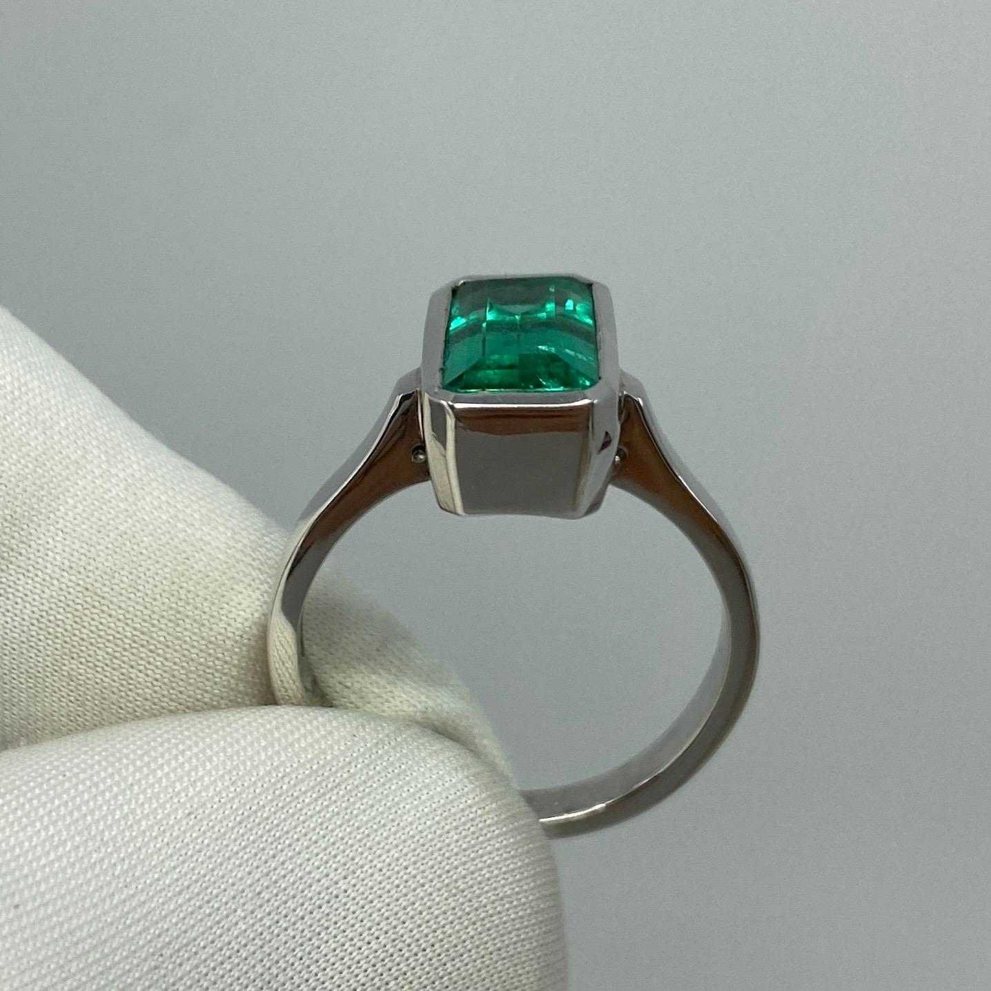 Certified 3.22 Carat Colombian Emerald Chivor Mine 18 Karat Gold Solitaire Ring 3