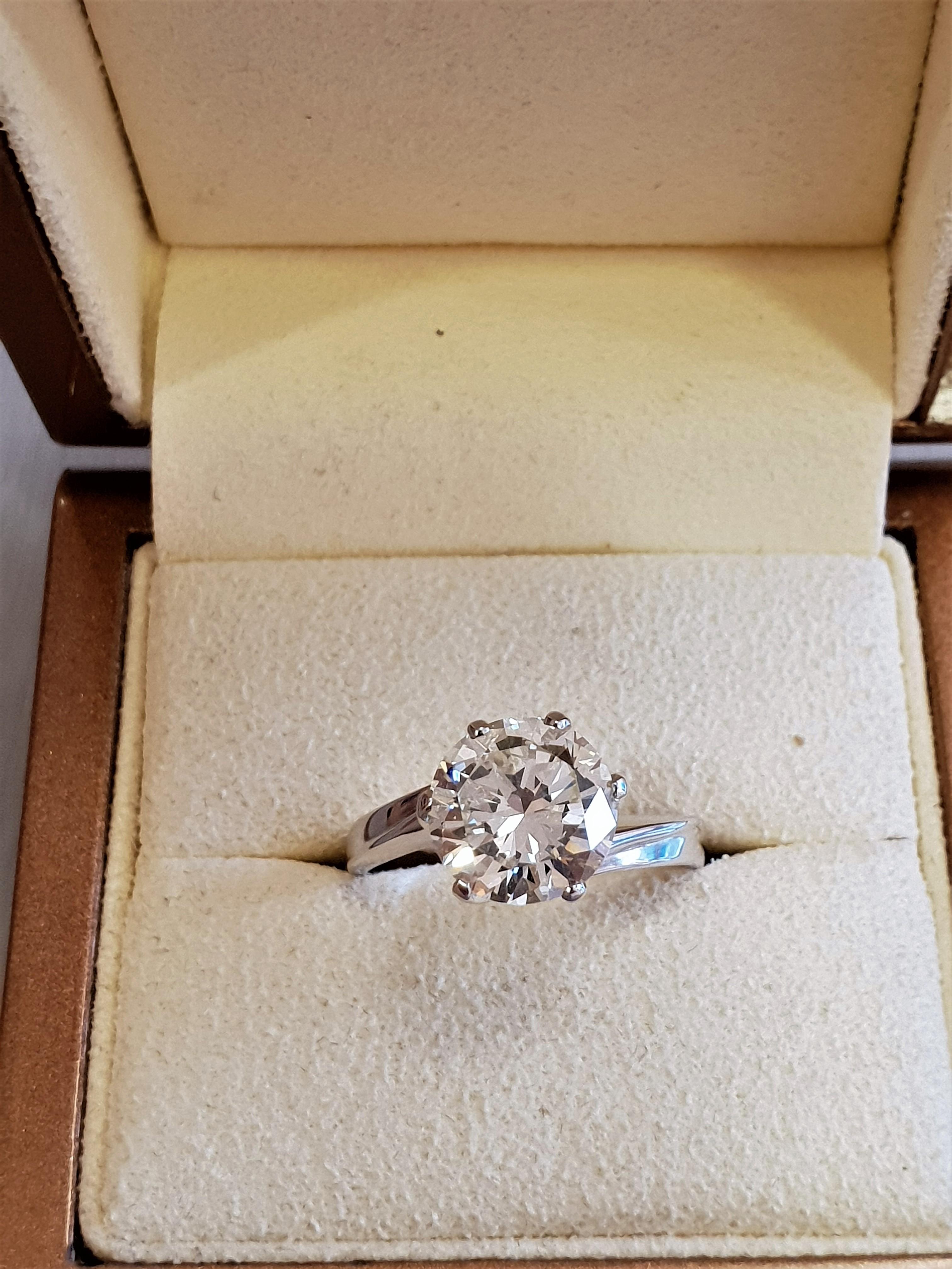 Certified 3.22 Carat Round Cut Diamond White Gold Engagement Ring 9