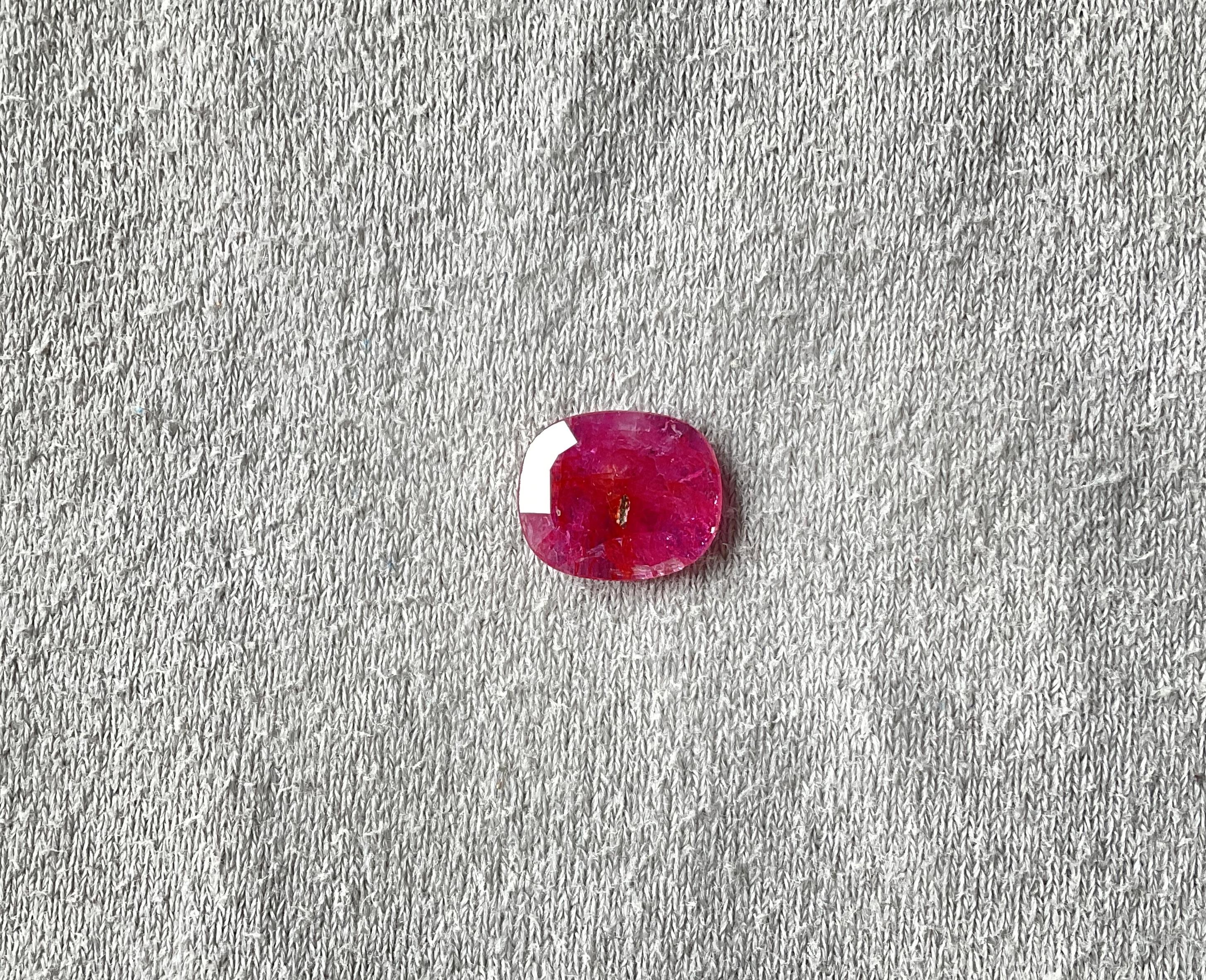 Certified 3.26 Carats Mozambique Ruby Cushion Faceted Cut stone No Heat Natural In New Condition For Sale In Jaipur, RJ