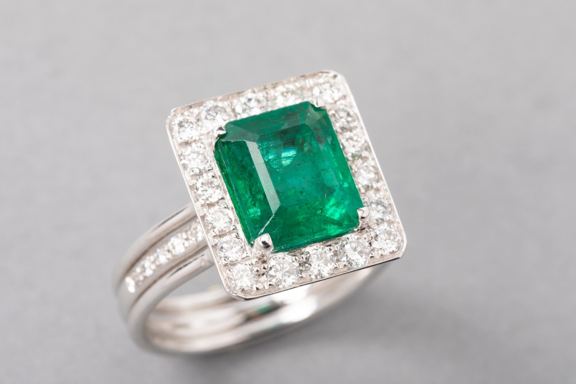 Emerald Cut Certified 3.35 Carat Emerald French Ring For Sale
