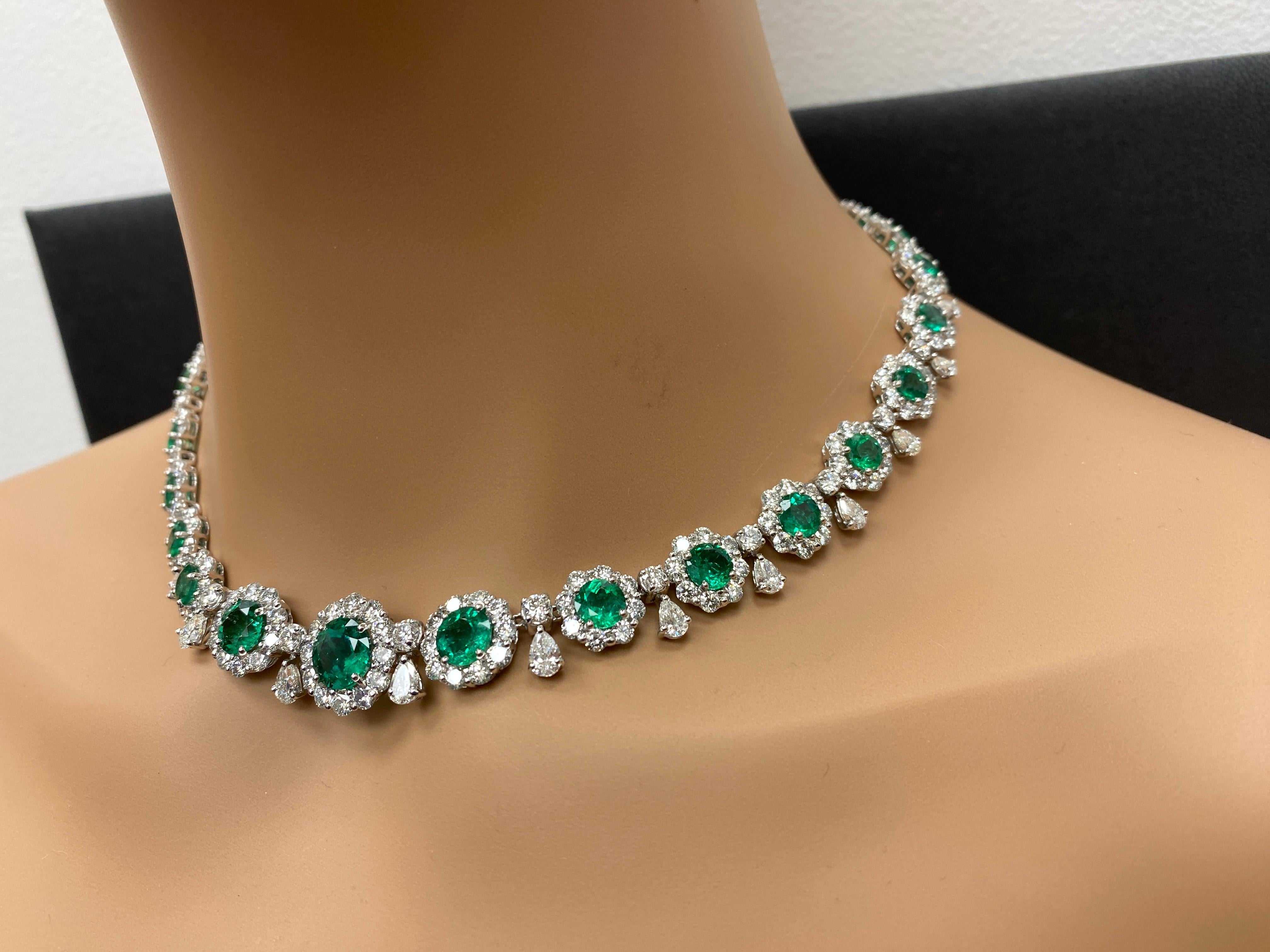 20.92 Carat Round shape Emeralds and Diamond Necklace in Platinum For Sale 9