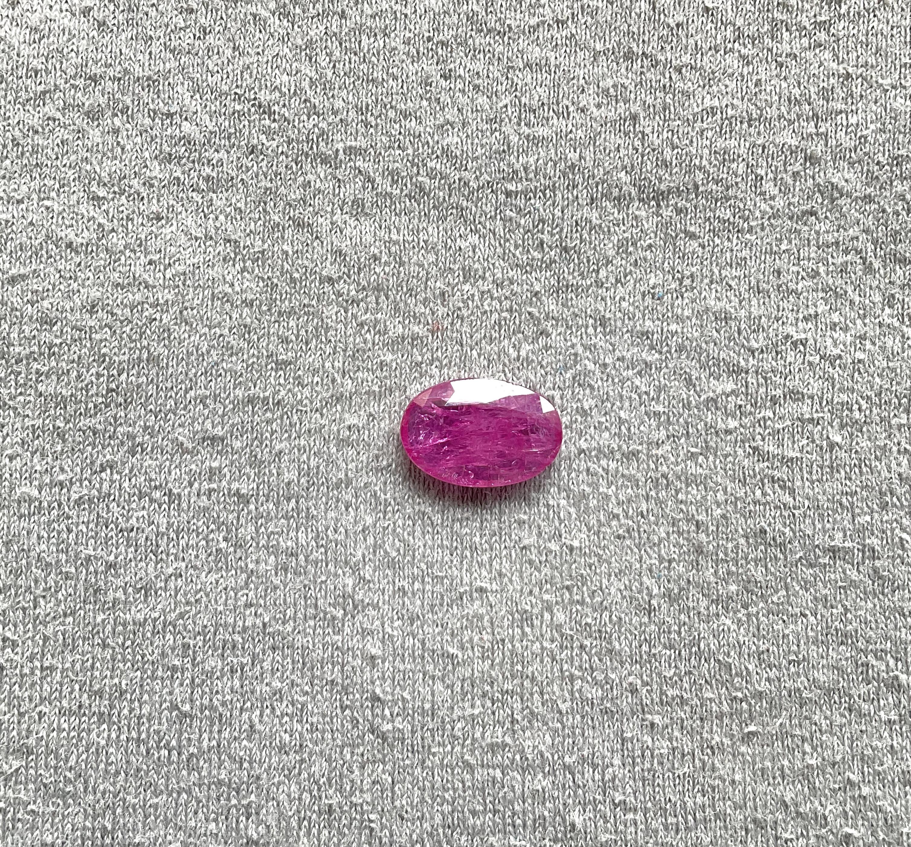 Certified 3.40 Carats Mozambique Ruby Oval Faceted Cut stone No Heat Natural Gem In New Condition For Sale In Jaipur, RJ