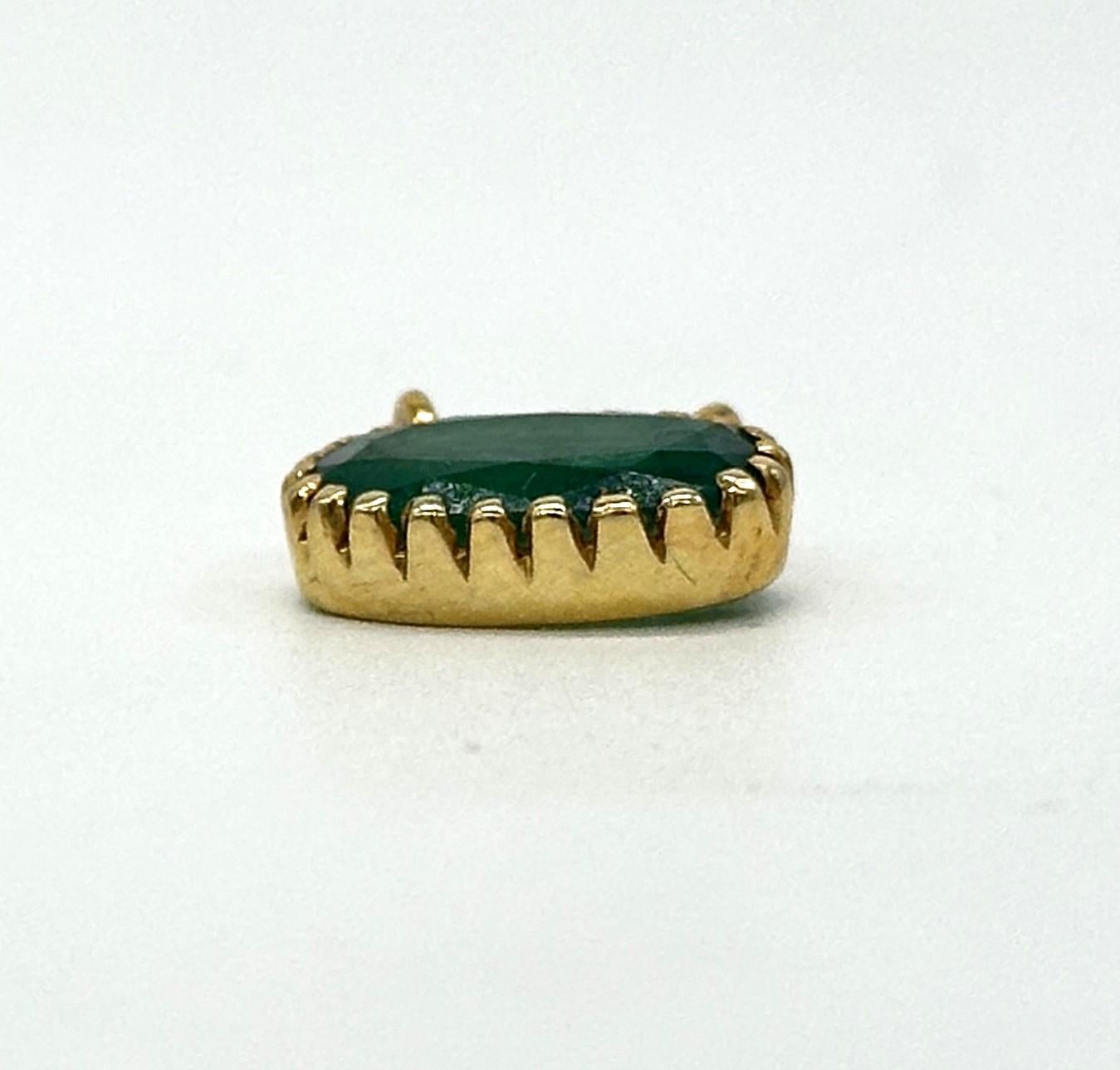 Certified 3.40ct Emerald Pendant 14k Hallmark Gold Natural Emerald Pendant In New Condition In Delhi, DL