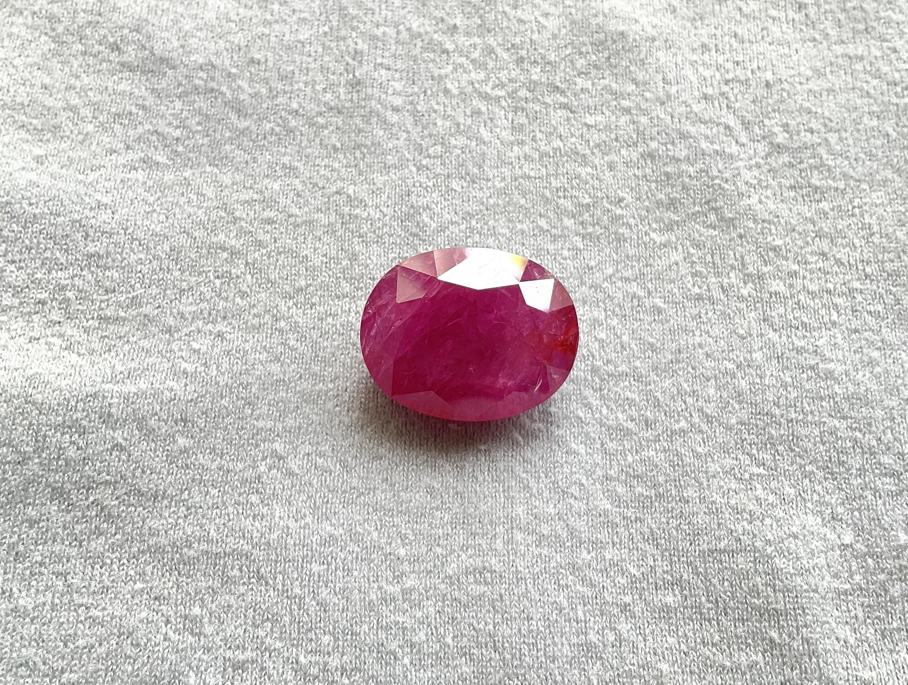 Zertifizierte 34.29 Karat Mosambik Rubin Oval Facettenschliffstein keine Hitze natürlichen Edelstein (Art déco)
