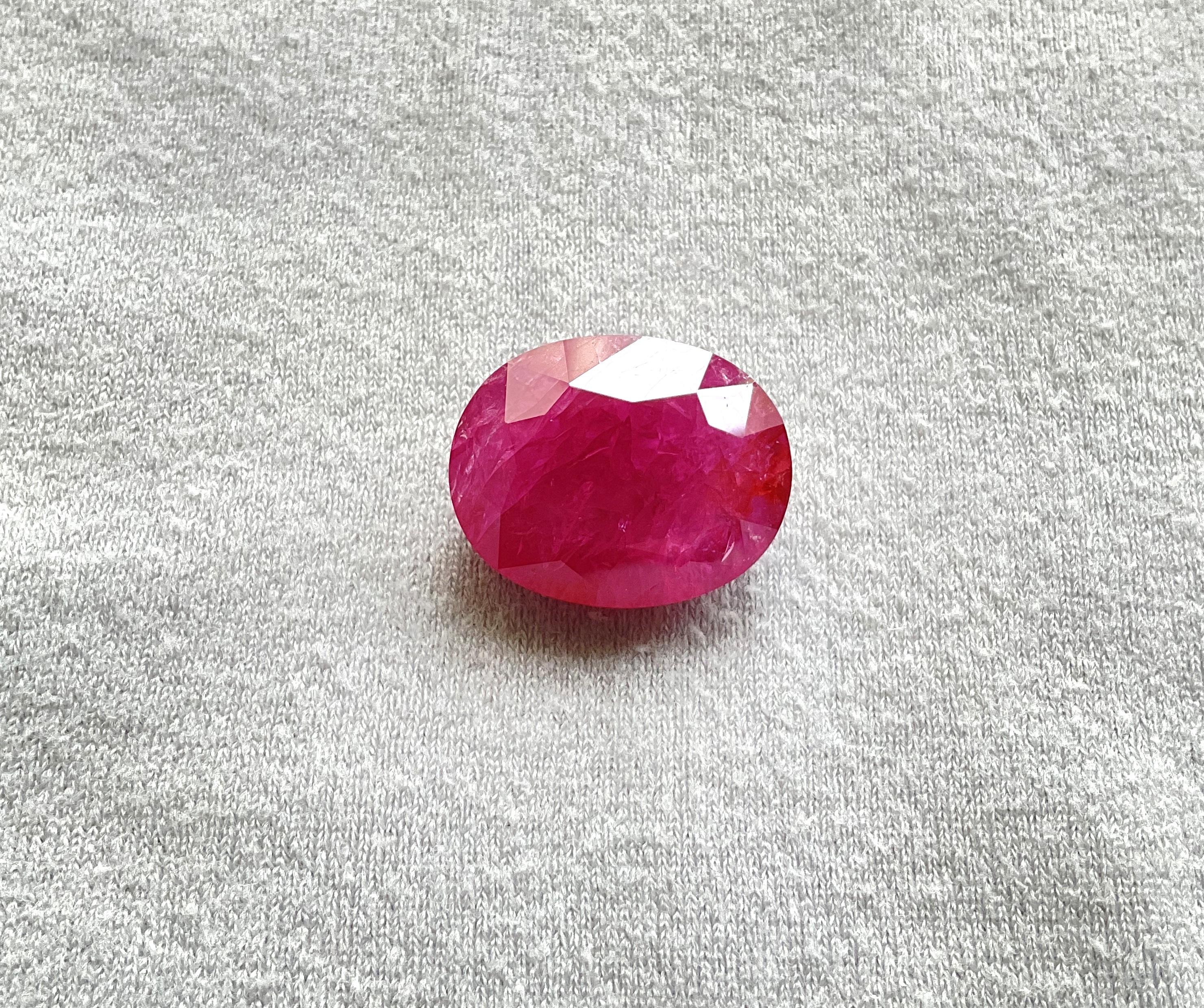 Zertifizierte 34.29 Karat Mosambik Rubin Oval Facettenschliffstein keine Hitze natürlichen Edelstein (Ovalschliff)