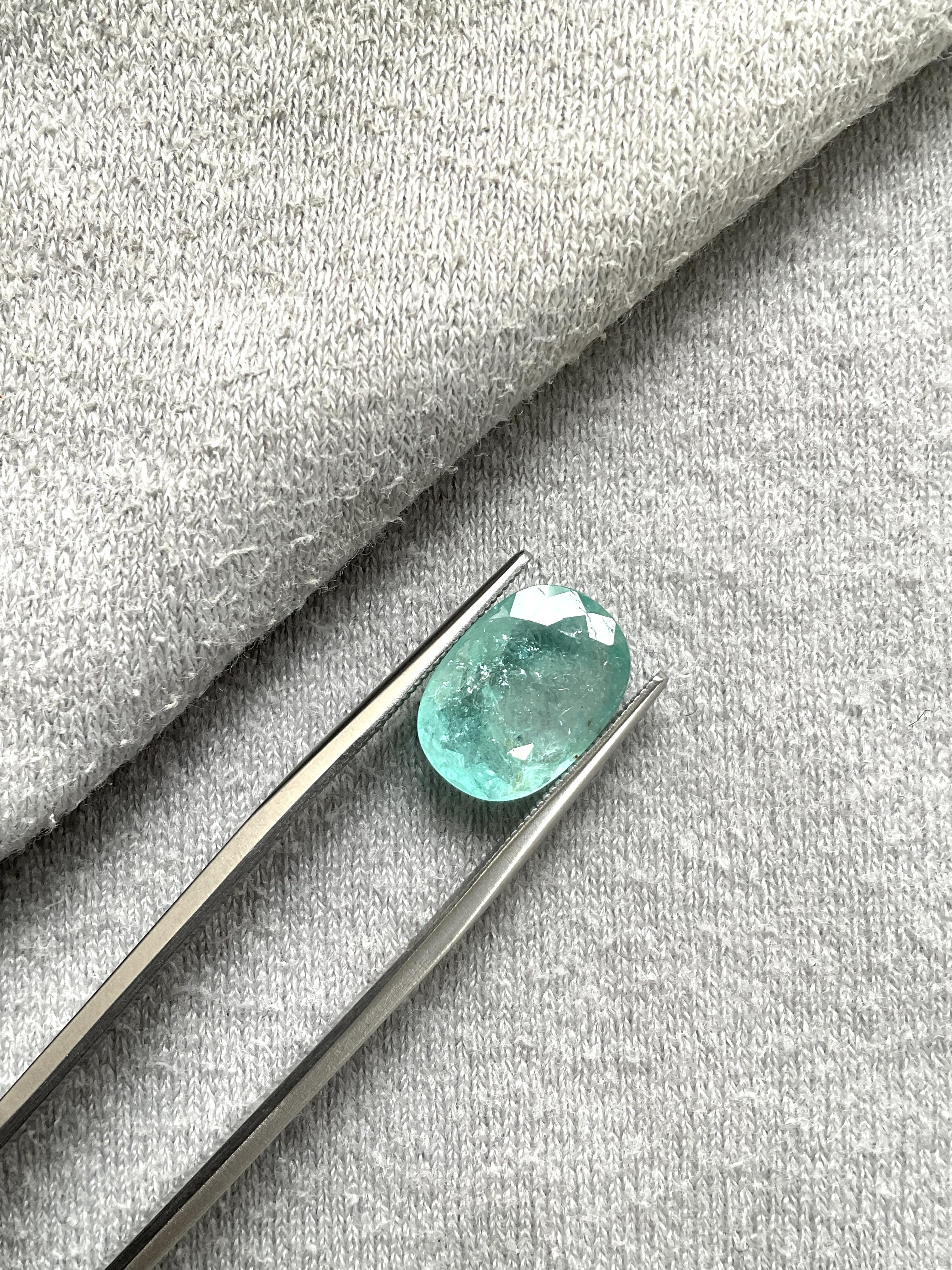 Certified 3.47 Carats Paraiba Tourmaline Oval Cut Stone for Fine Jewelry For Sale 1