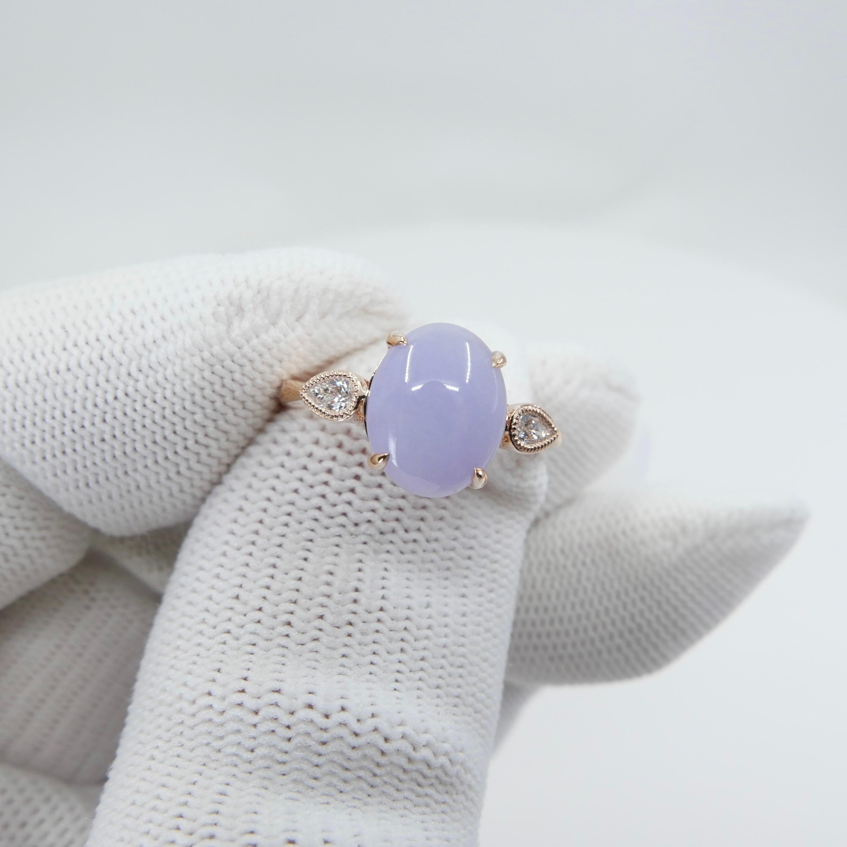 Zertifizierter 4,02 Karat lavendelfarbener Jade- und birnenförmiger Diamantring mit 3 Steinen im Birnenschliff (Zeitgenössisch) im Angebot