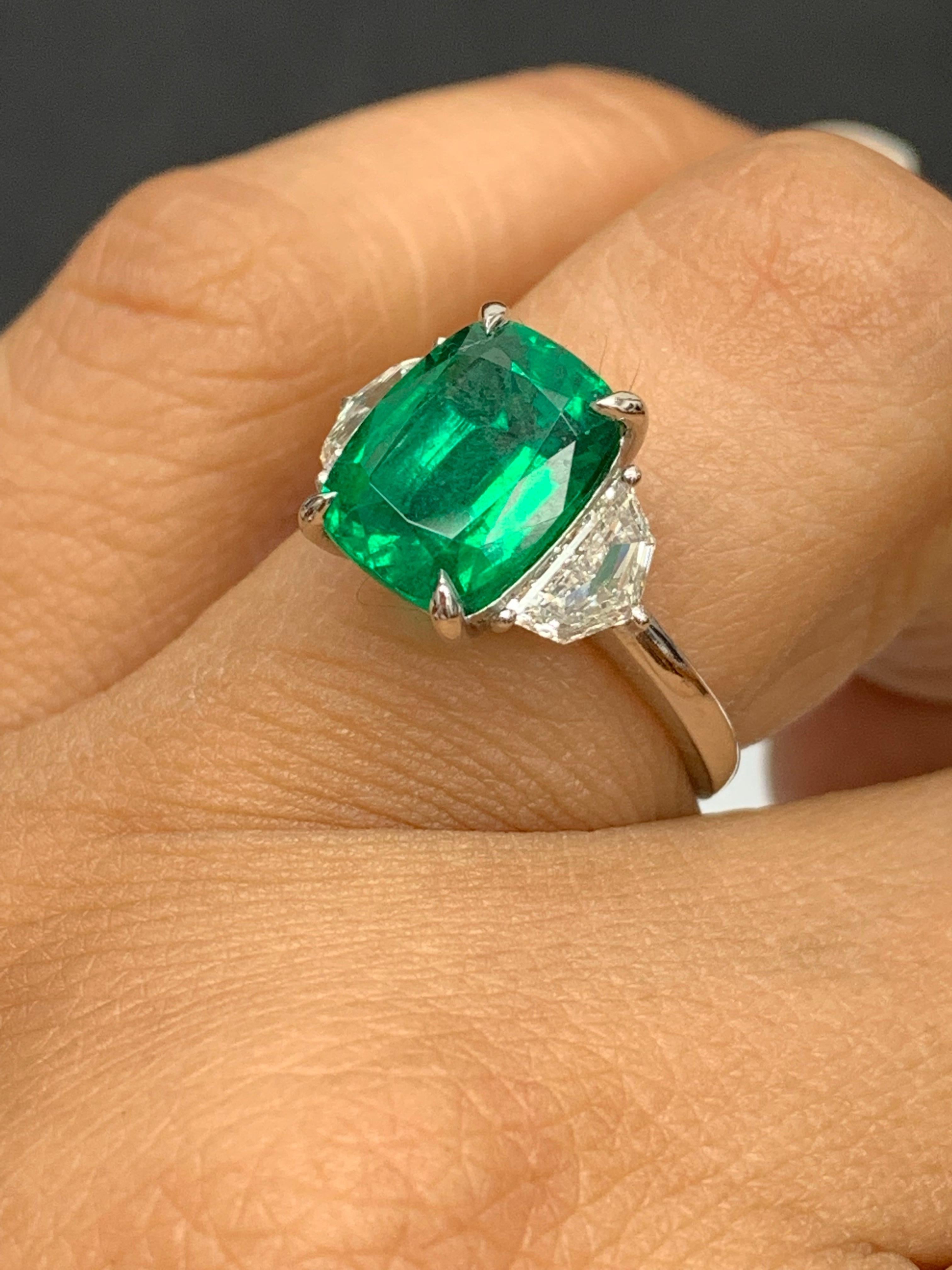 Certified 3.49 Carat Cushion Cut Emerald & Diamond Engagement Ring in Platinum In New Condition For Sale In NEW YORK, NY