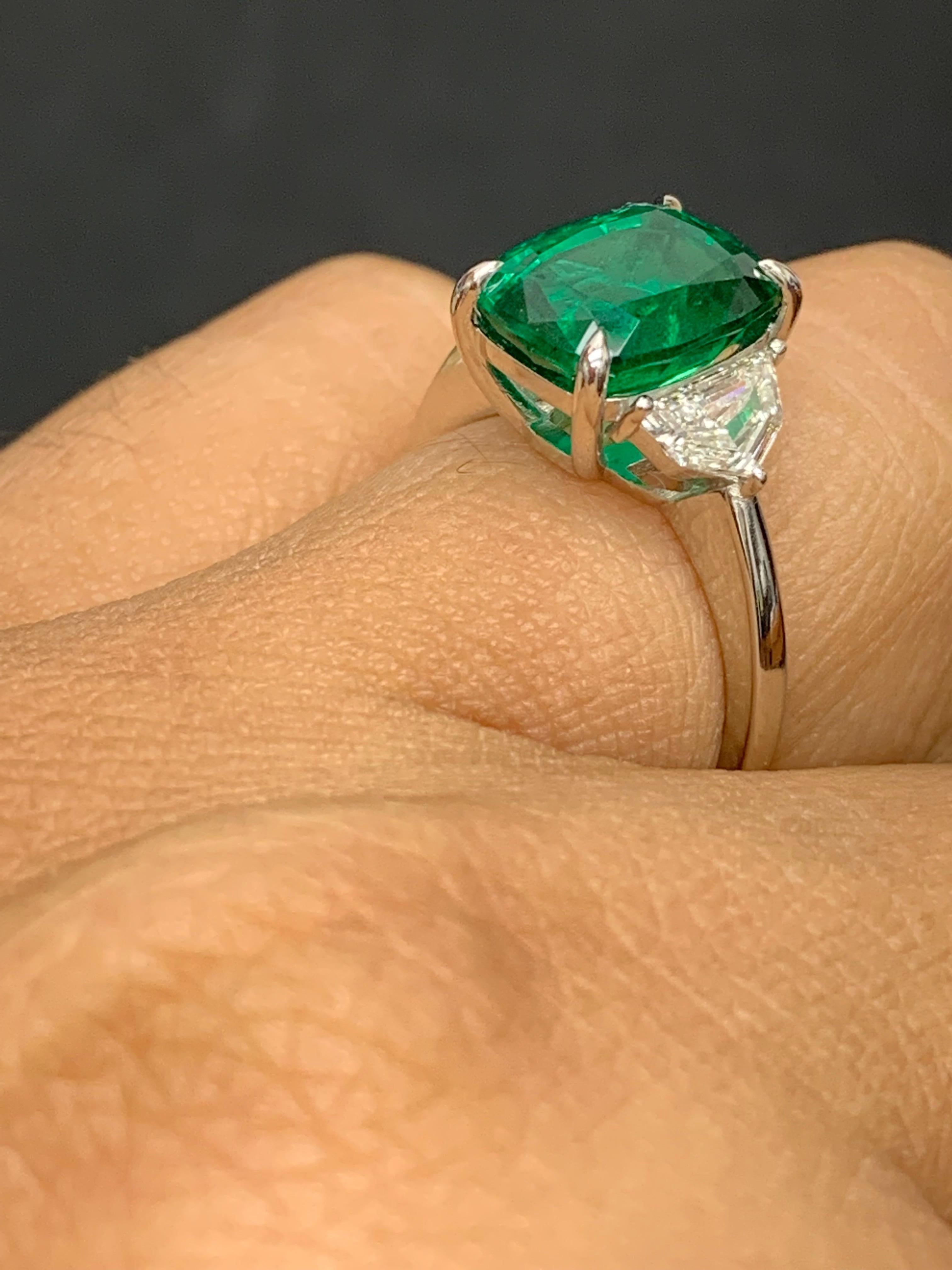 Certified 3.49 Carat Cushion Cut Emerald & Diamond Engagement Ring in Platinum For Sale 1