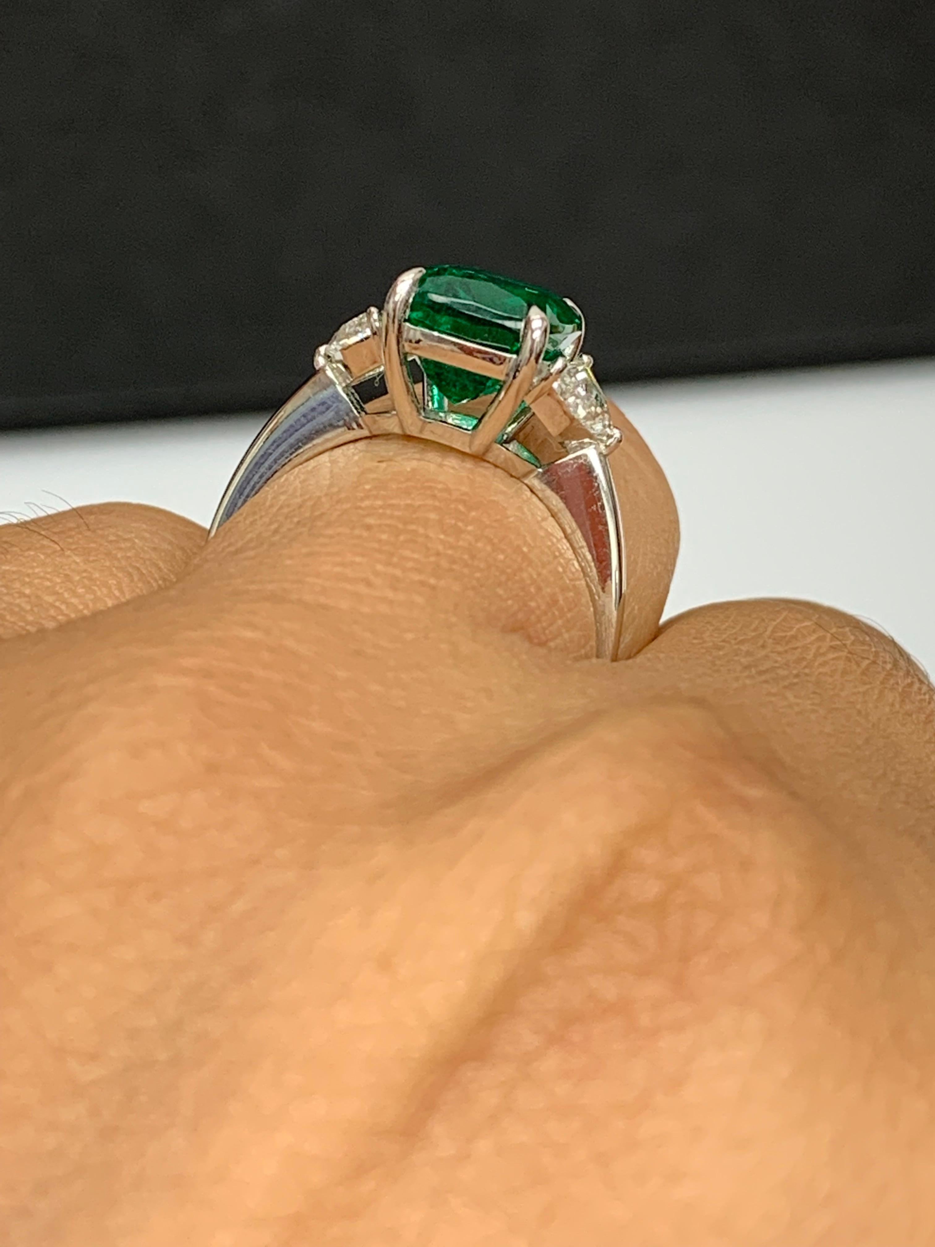 Certified 3.49 Carat Cushion Cut Emerald & Diamond Engagement Ring in Platinum For Sale 3