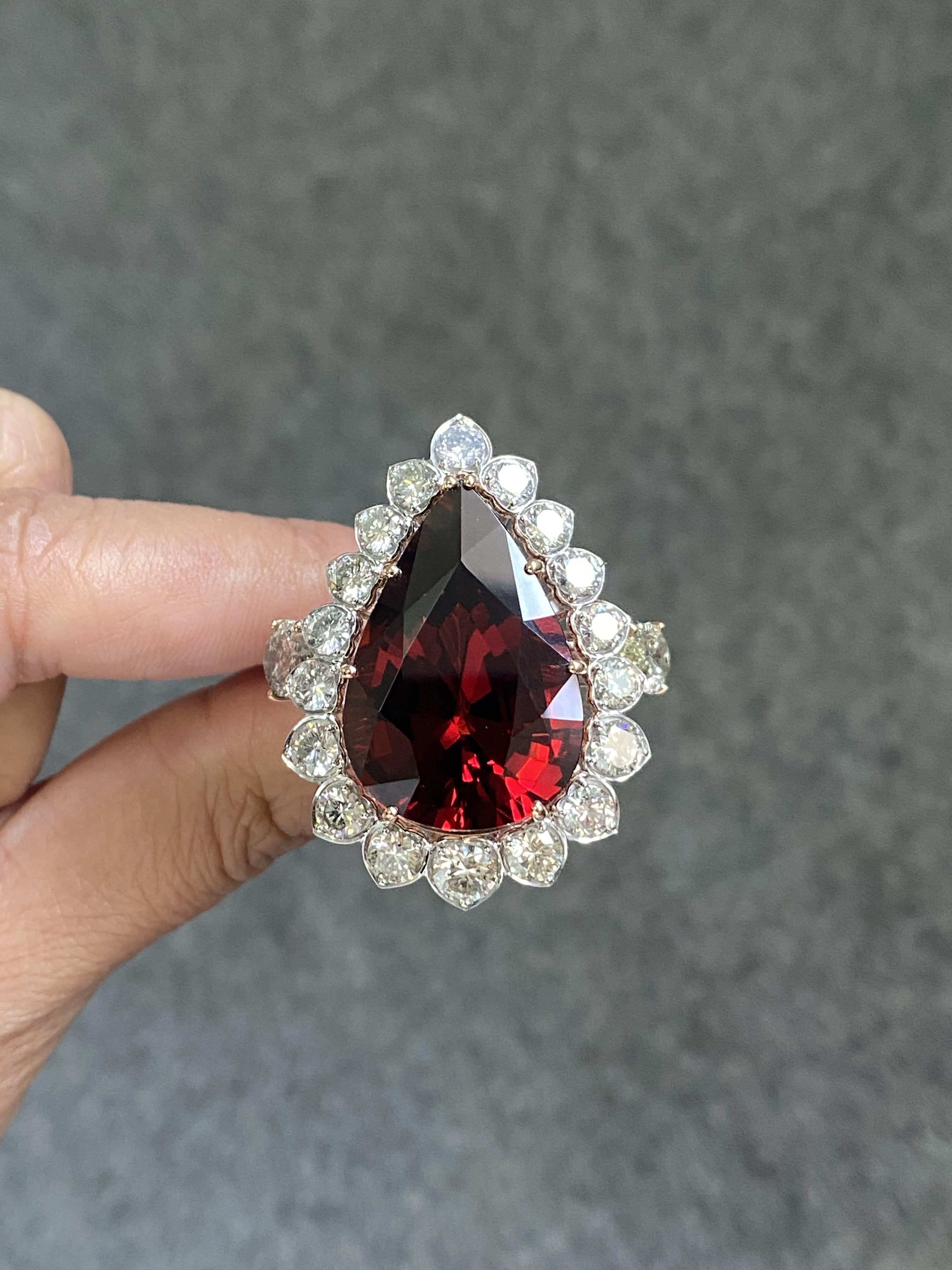 Certified 35 Carat Pear Shape Mandarin Garnet 18K Gold Cocktail Ring For Sale 2