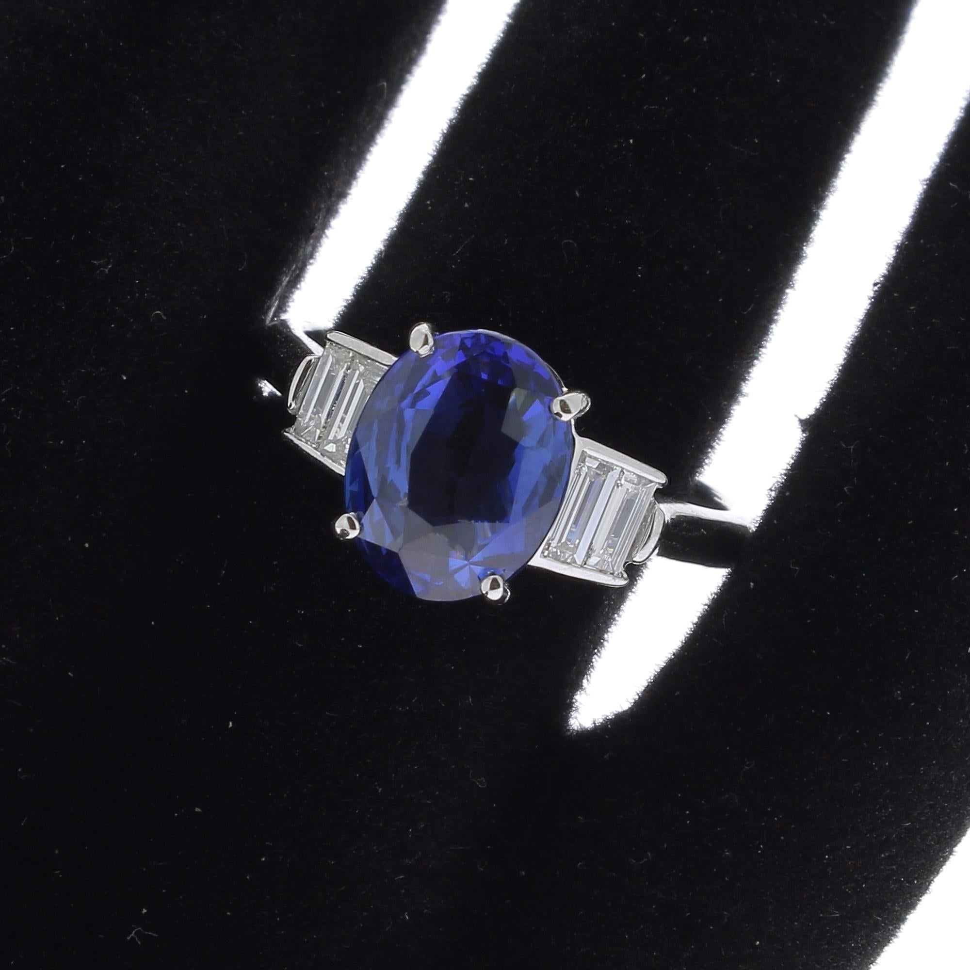 Certified 3.52 Carat Untreated Blue Sapphire and Diamond Rings In New Condition In Istanbul, TR