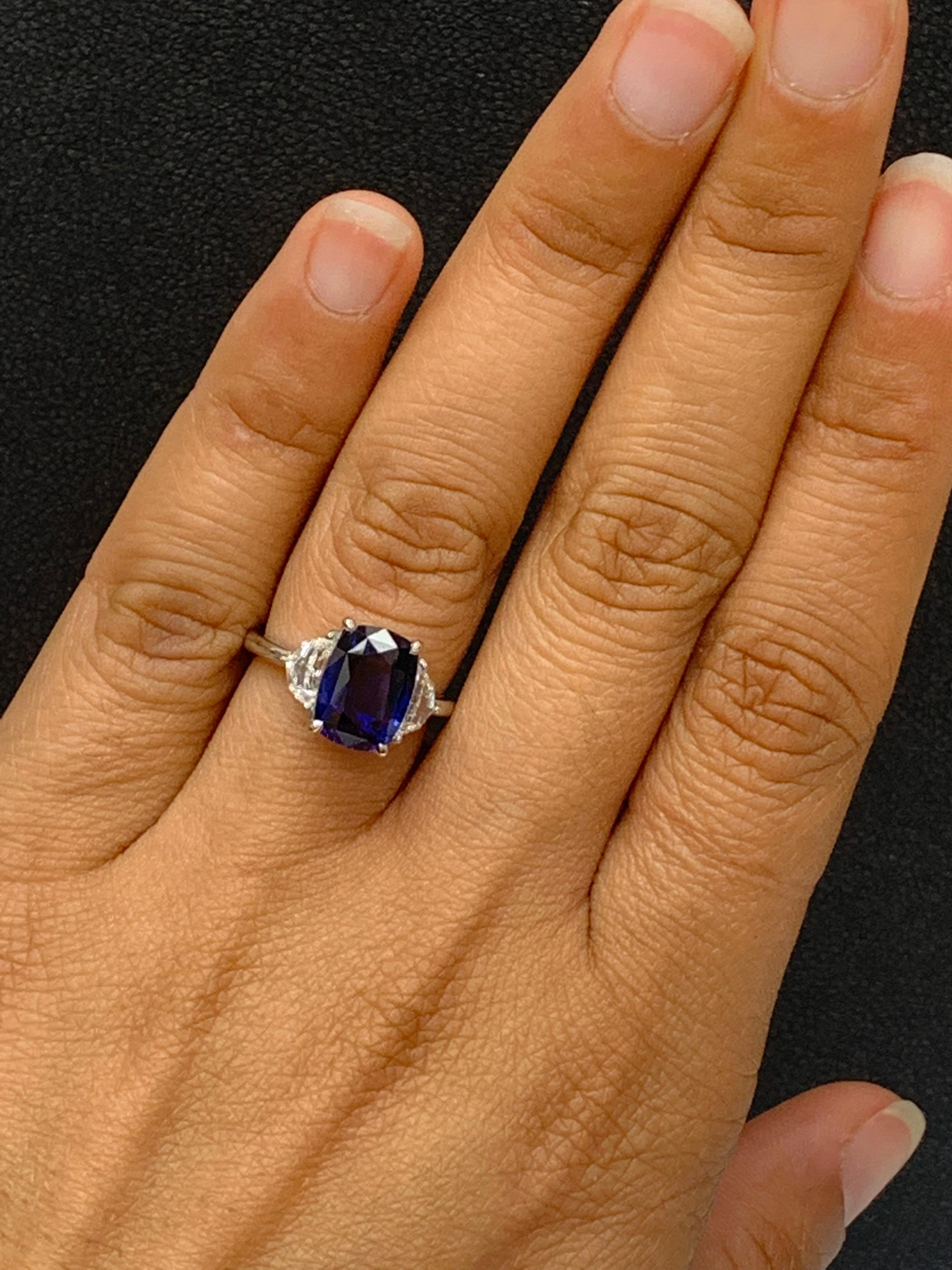 Certified 3.54 Carat Cushion Cut Blue Sapphire Diamond 3-Stone Ring in Platinum For Sale 11