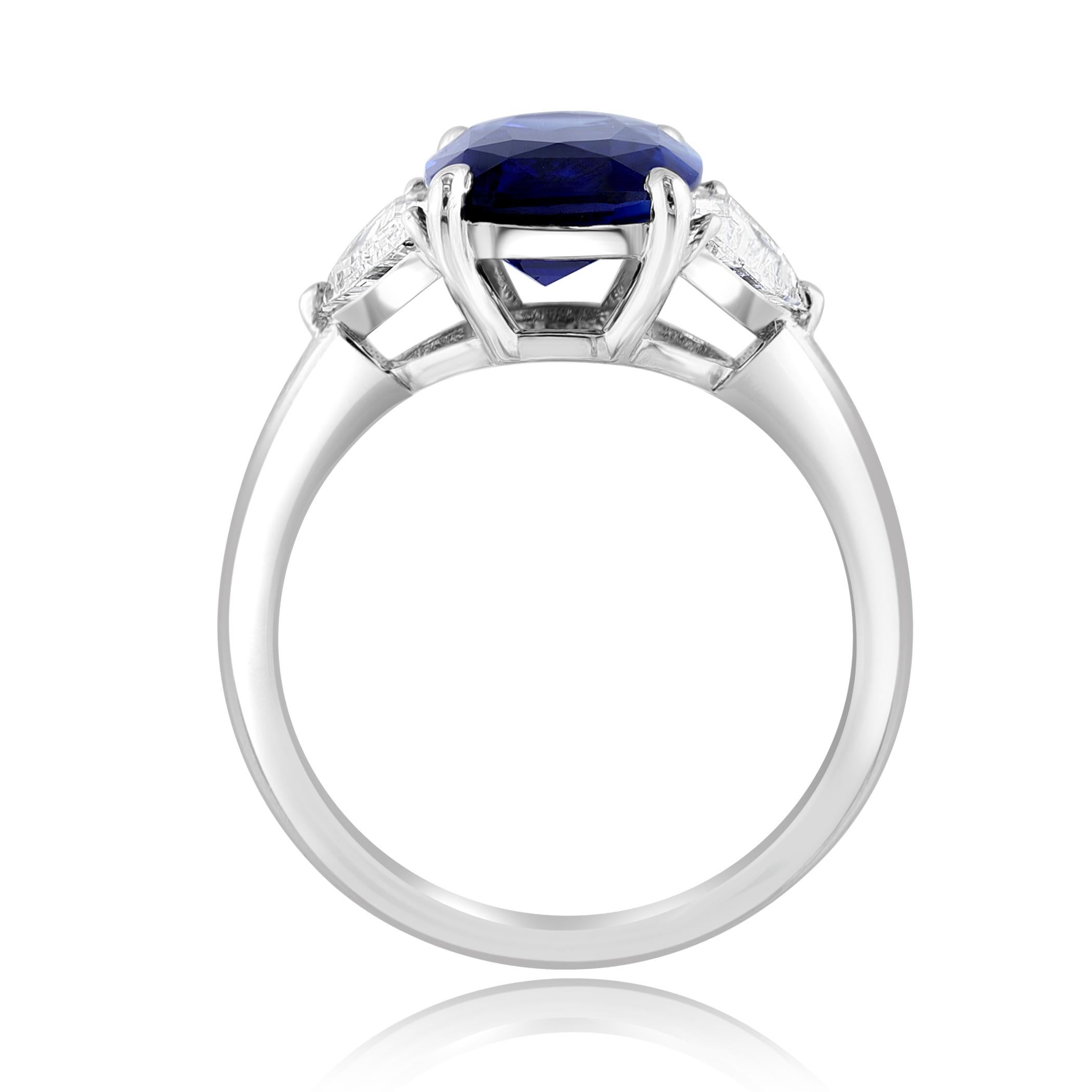 Modern Certified 3.54 Carat Cushion Cut Blue Sapphire Diamond 3-Stone Ring in Platinum For Sale