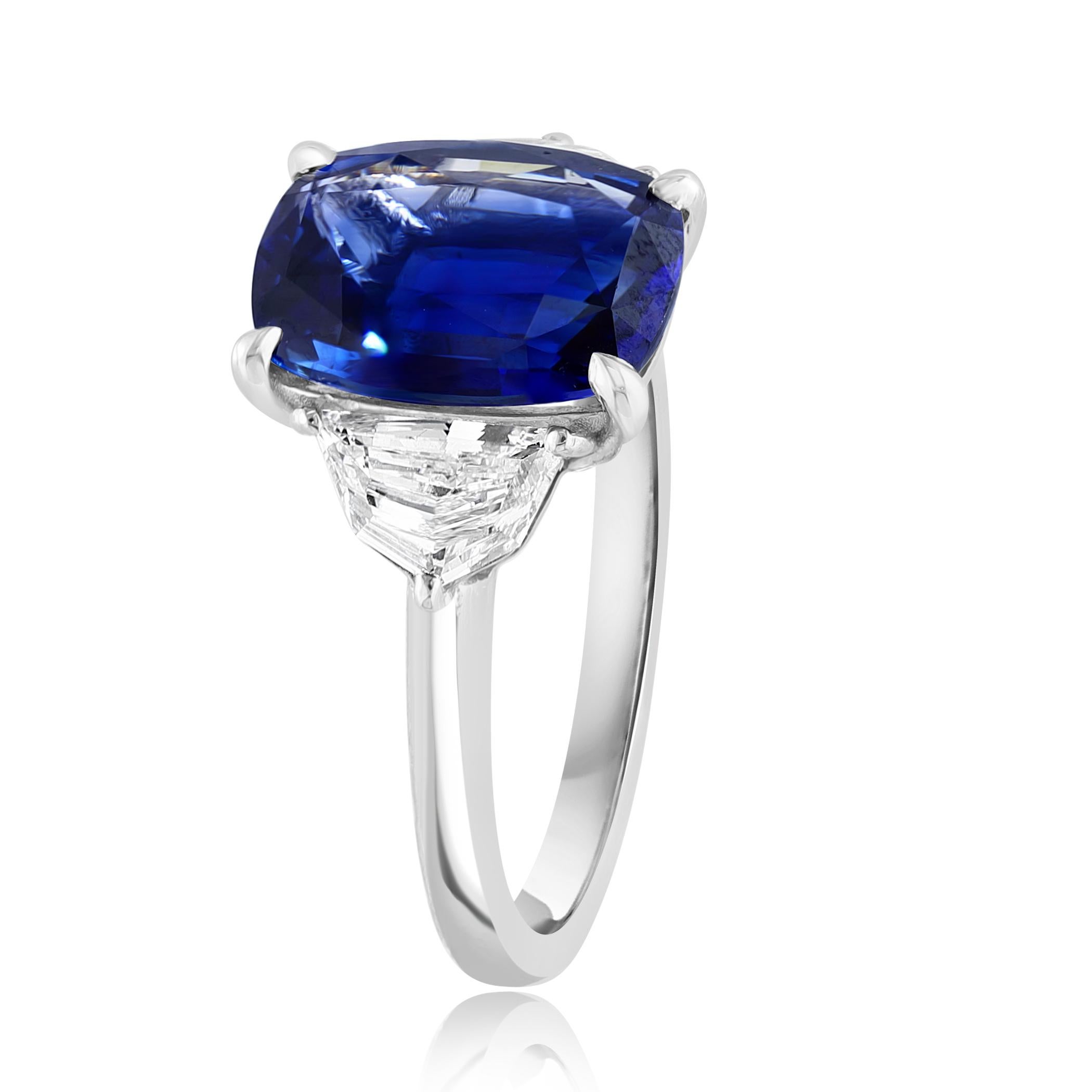 Certified 3.54 Carat Cushion Cut Blue Sapphire Diamond 3-Stone Ring in Platinum In New Condition For Sale In NEW YORK, NY