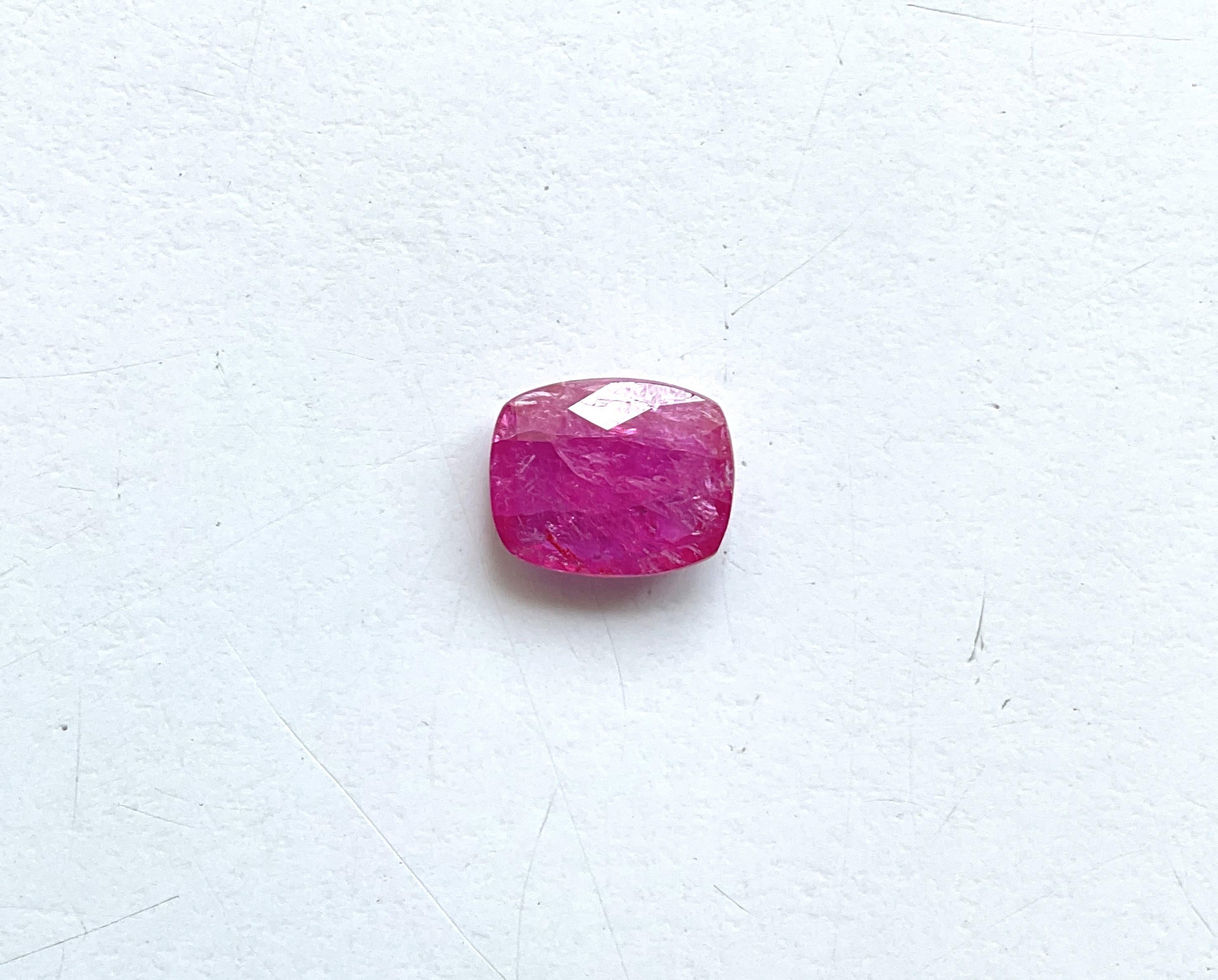 Rubí de Mozambique certificado de 3.58 quilates Piedra tallada facetada en cojín Sin calor Natural 1