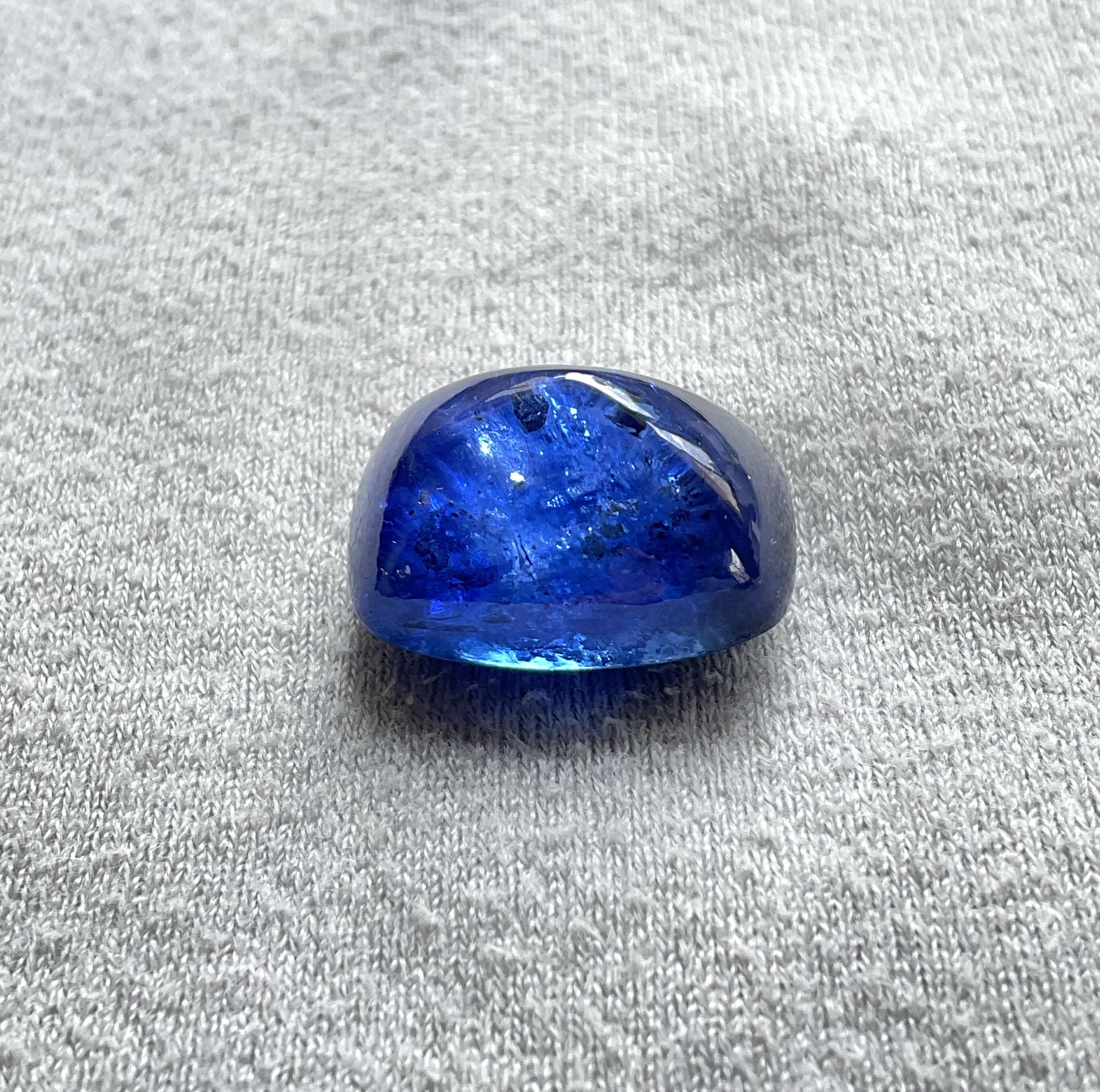Zertifizierte 35,84 Karat Madagaskar Blue Sapphire No-Heat Sugarloaf Natural Gem im Zustand „Neu“ in Jaipur, RJ